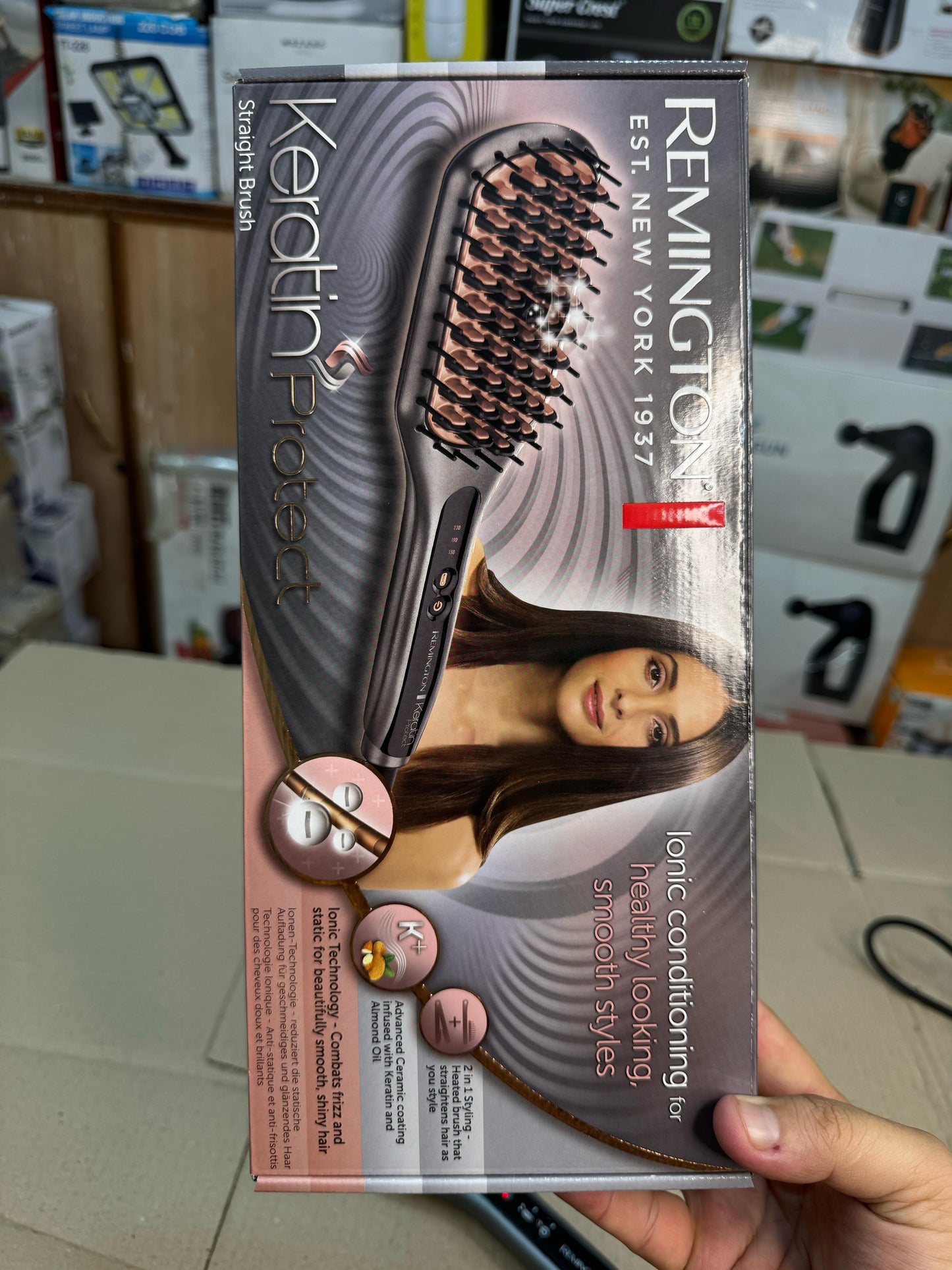 Remington Keratin Protect Straightener Brush CB-7480