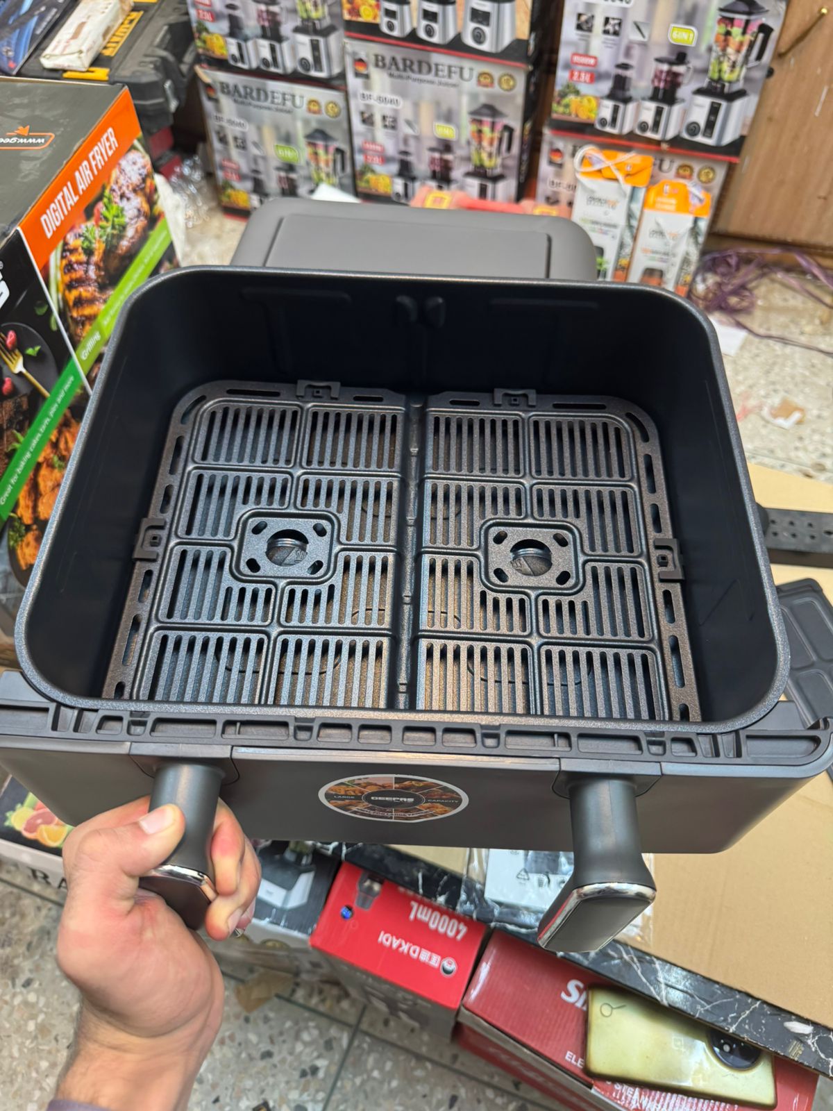 Geepas 11L Digital Air Fryer GAF37532 1700W