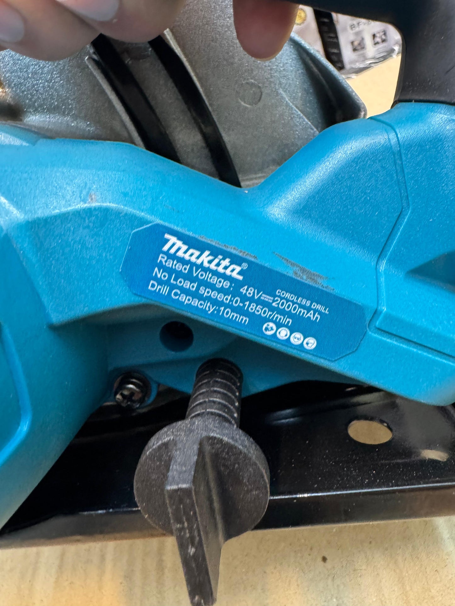 MAKITA 48v 7 inch cordless circular saw