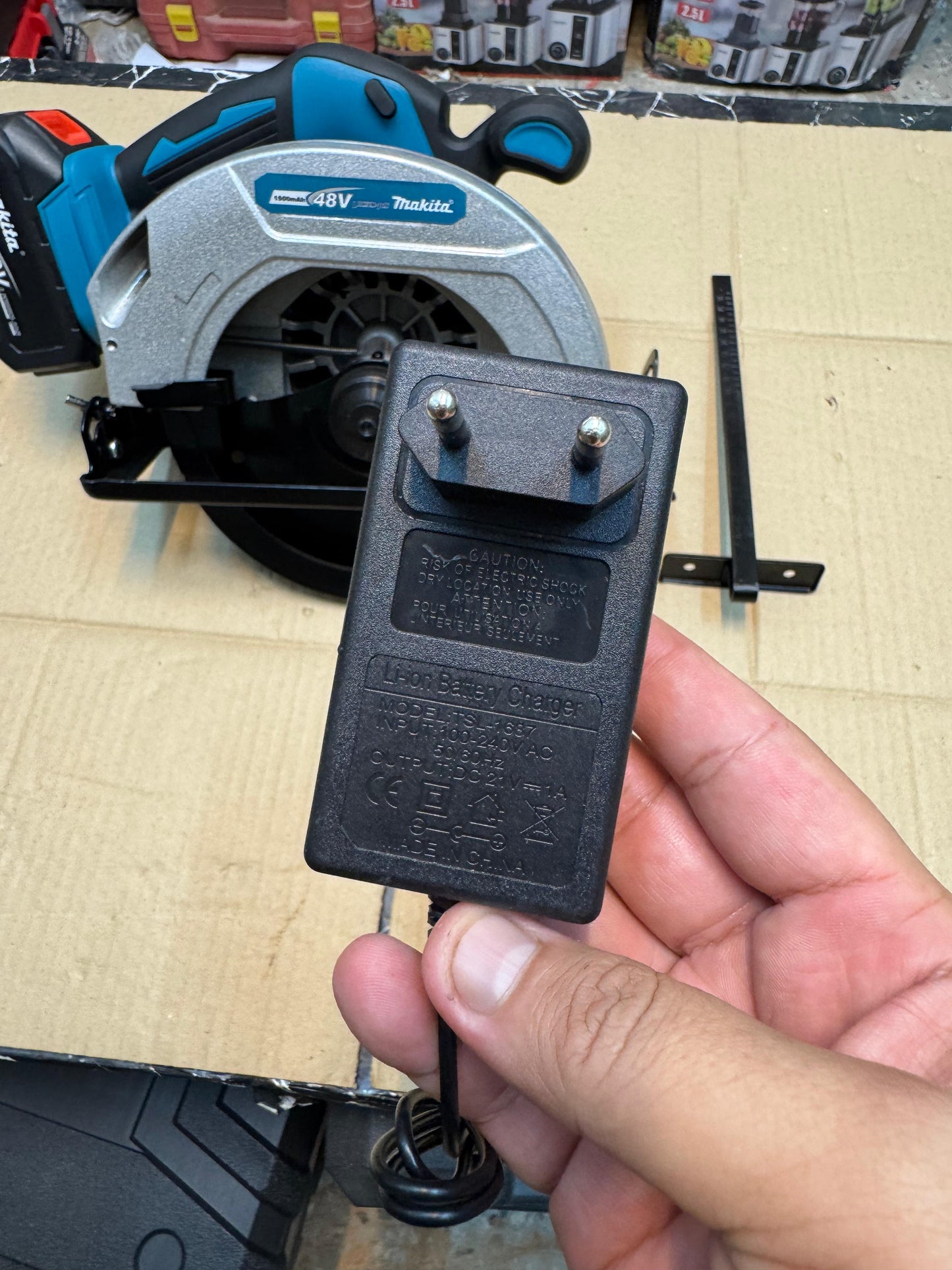 MAKITA 48v 7 inch cordless circular saw