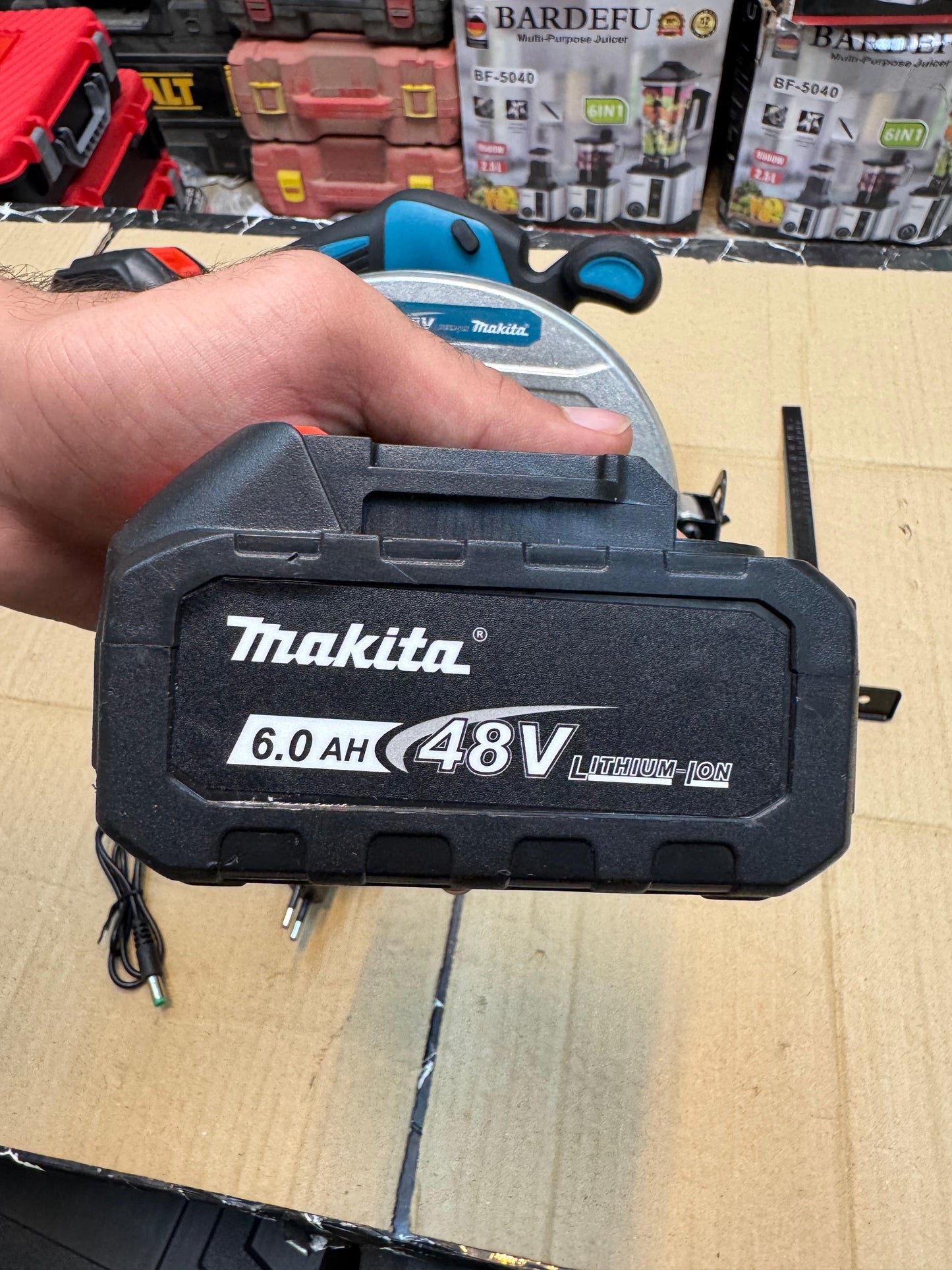 MAKITA 48v 7 inch cordless circular saw