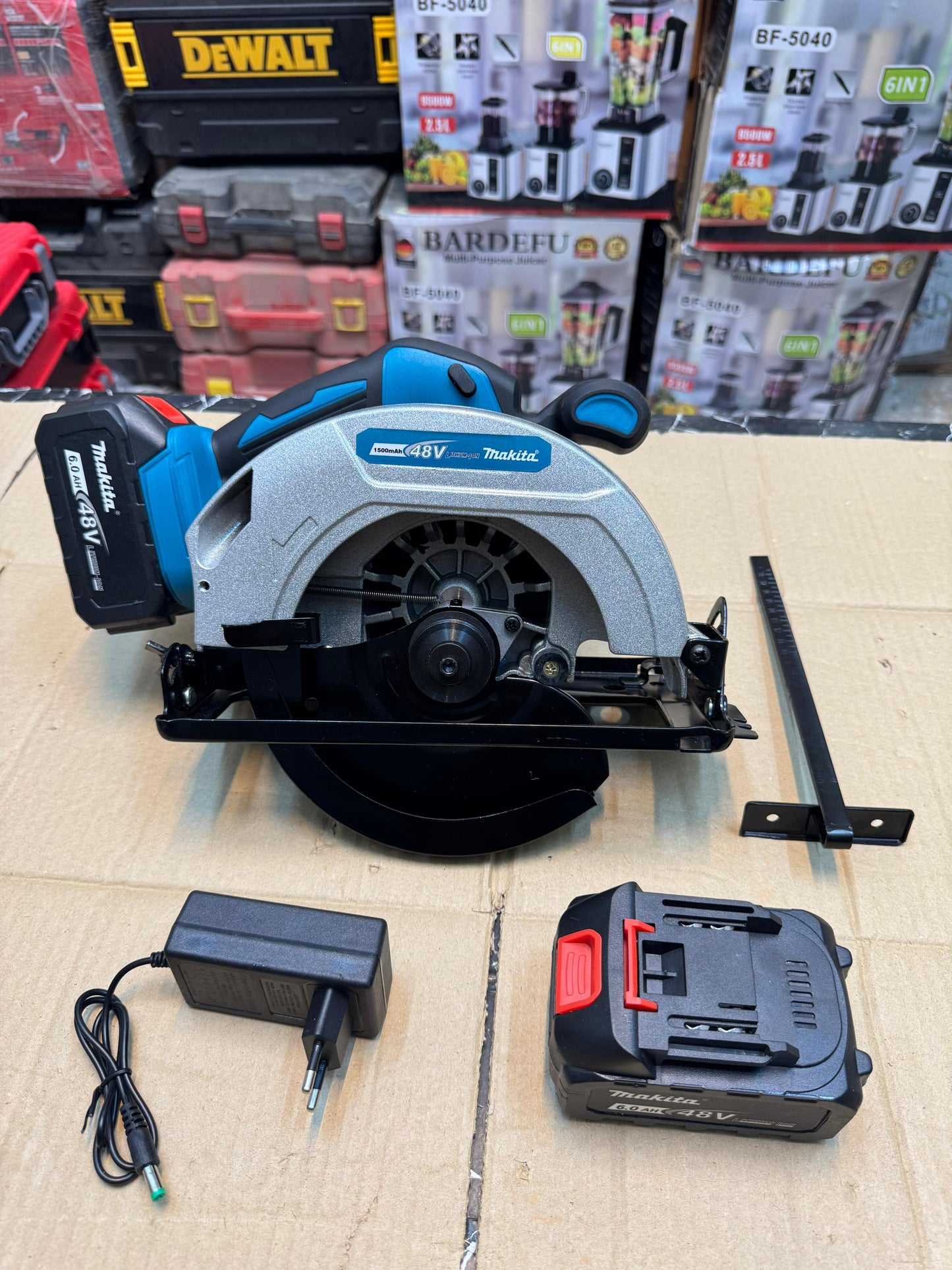 MAKITA 48v 7 inch cordless circular saw