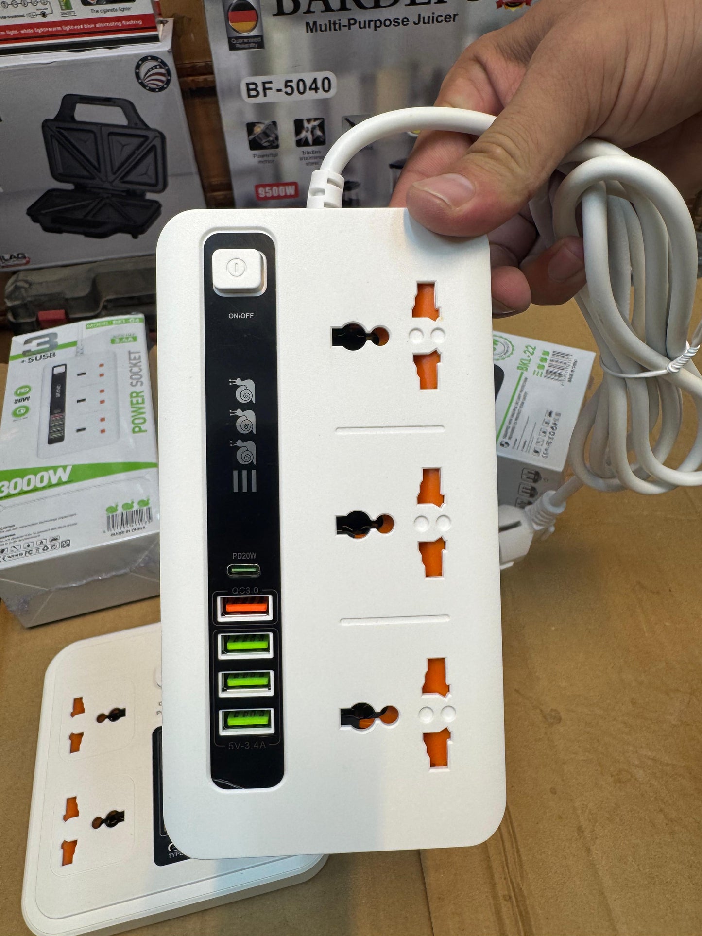 Good Quality Fireproof Extension Socket Board with USB Ports