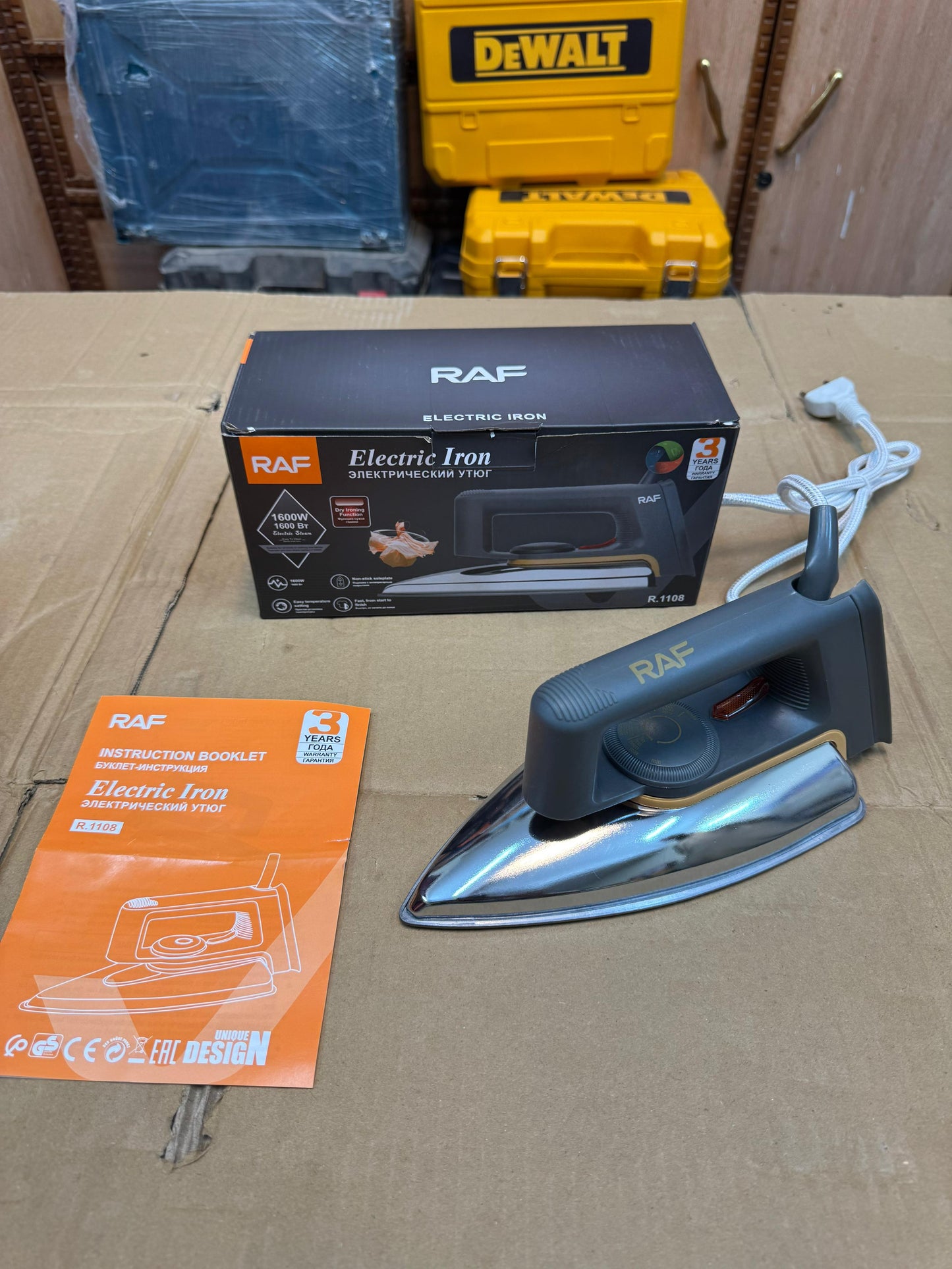 Russia RAF light weight dry iron