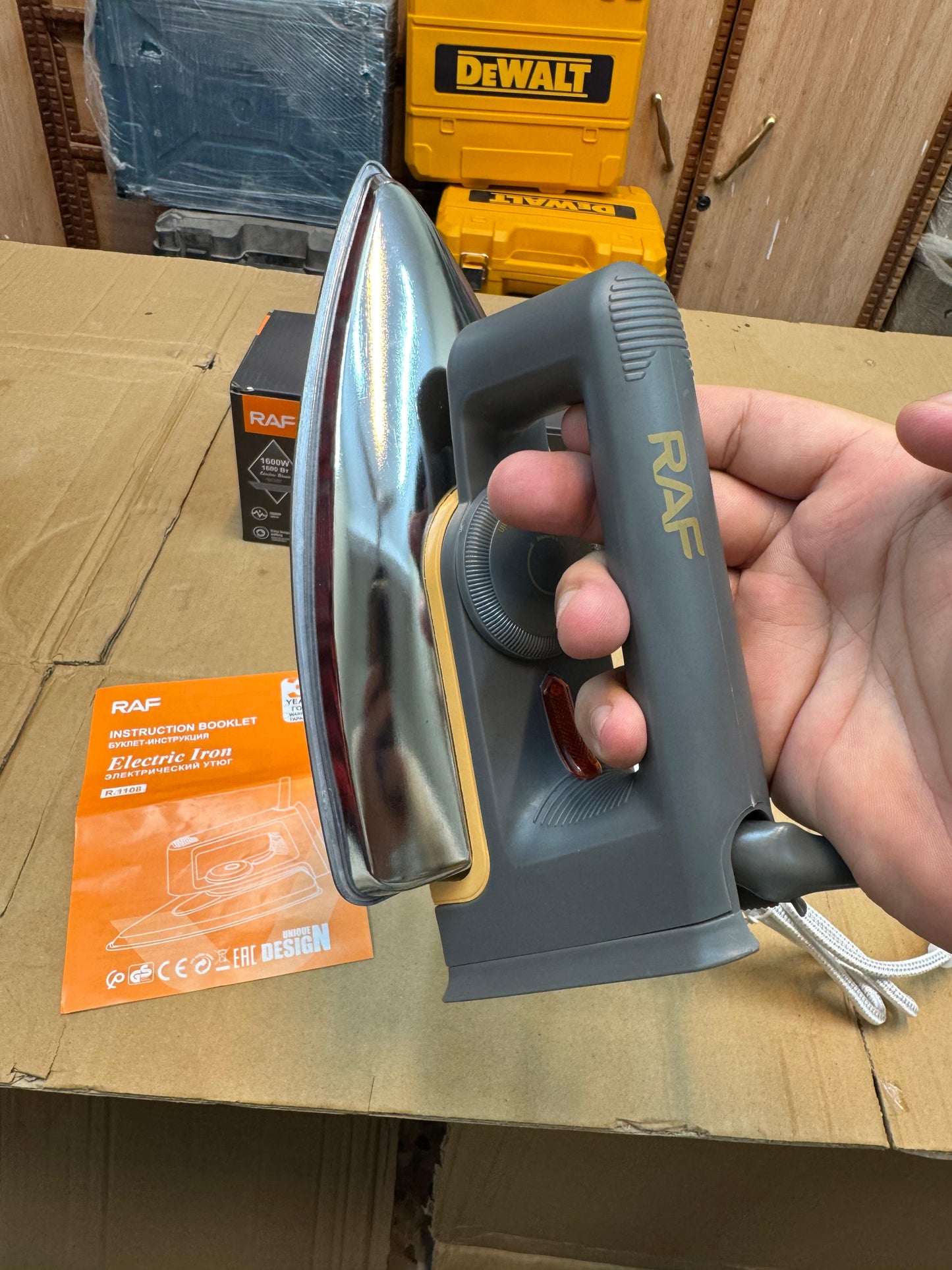 Russia RAF light weight dry iron