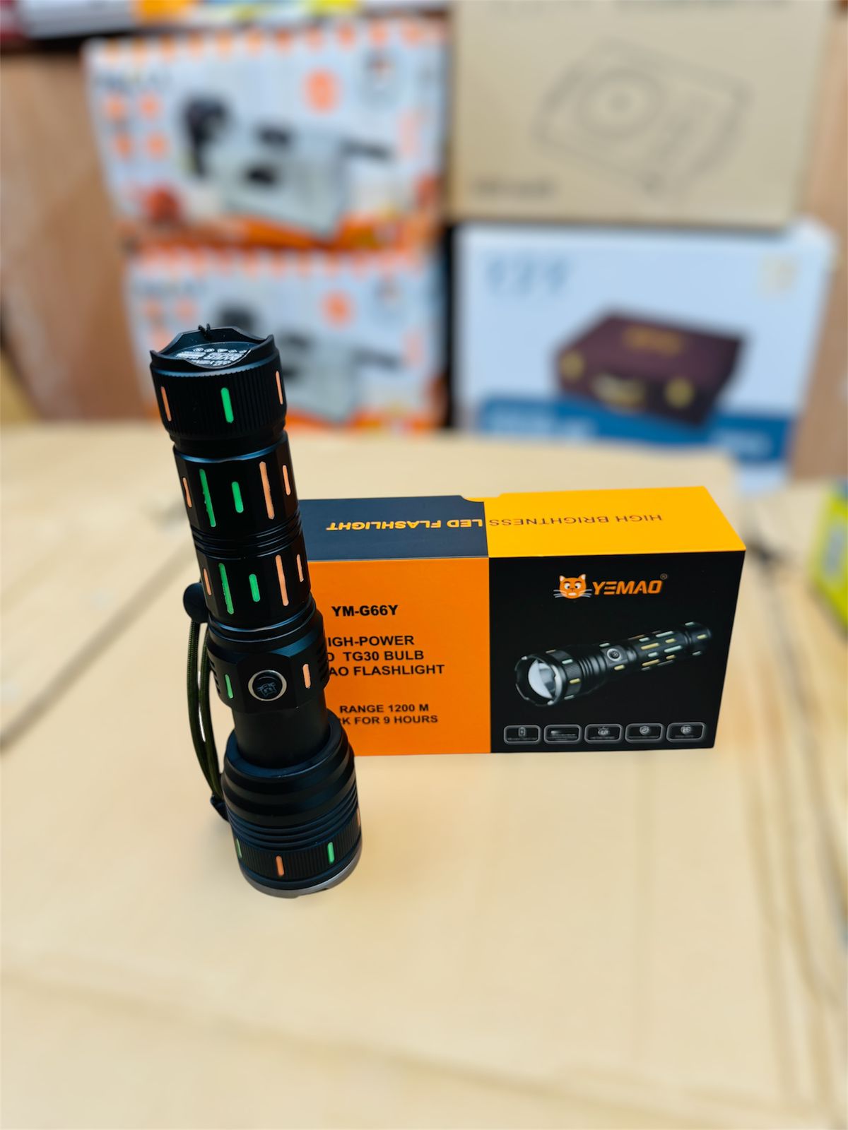 YAMAO 1200M range torch & flash light