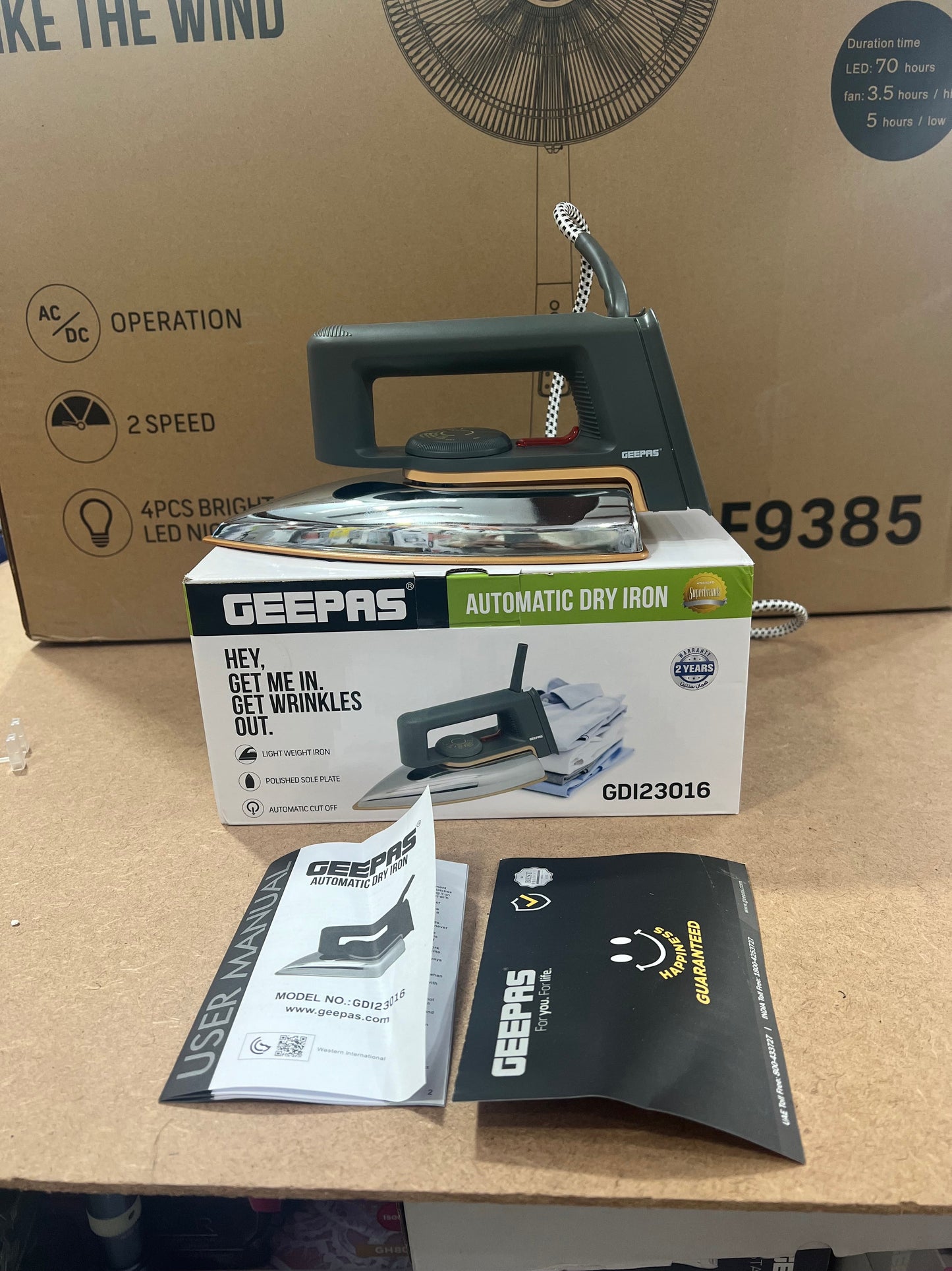 Geepas light weight dry iron