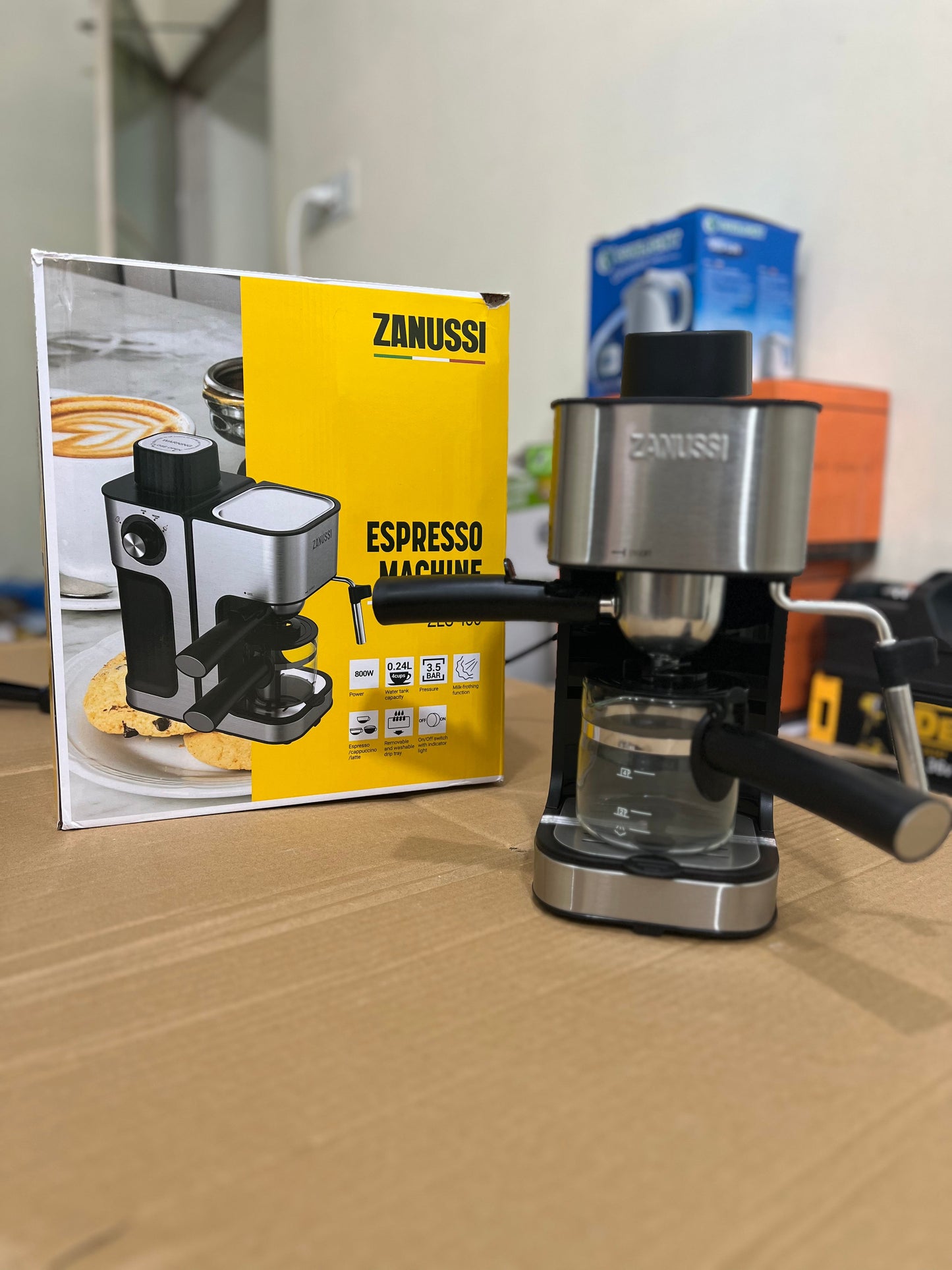 Zanussi 0.24L 4 Cup Cappucino Espresso Coffee / coffee maker