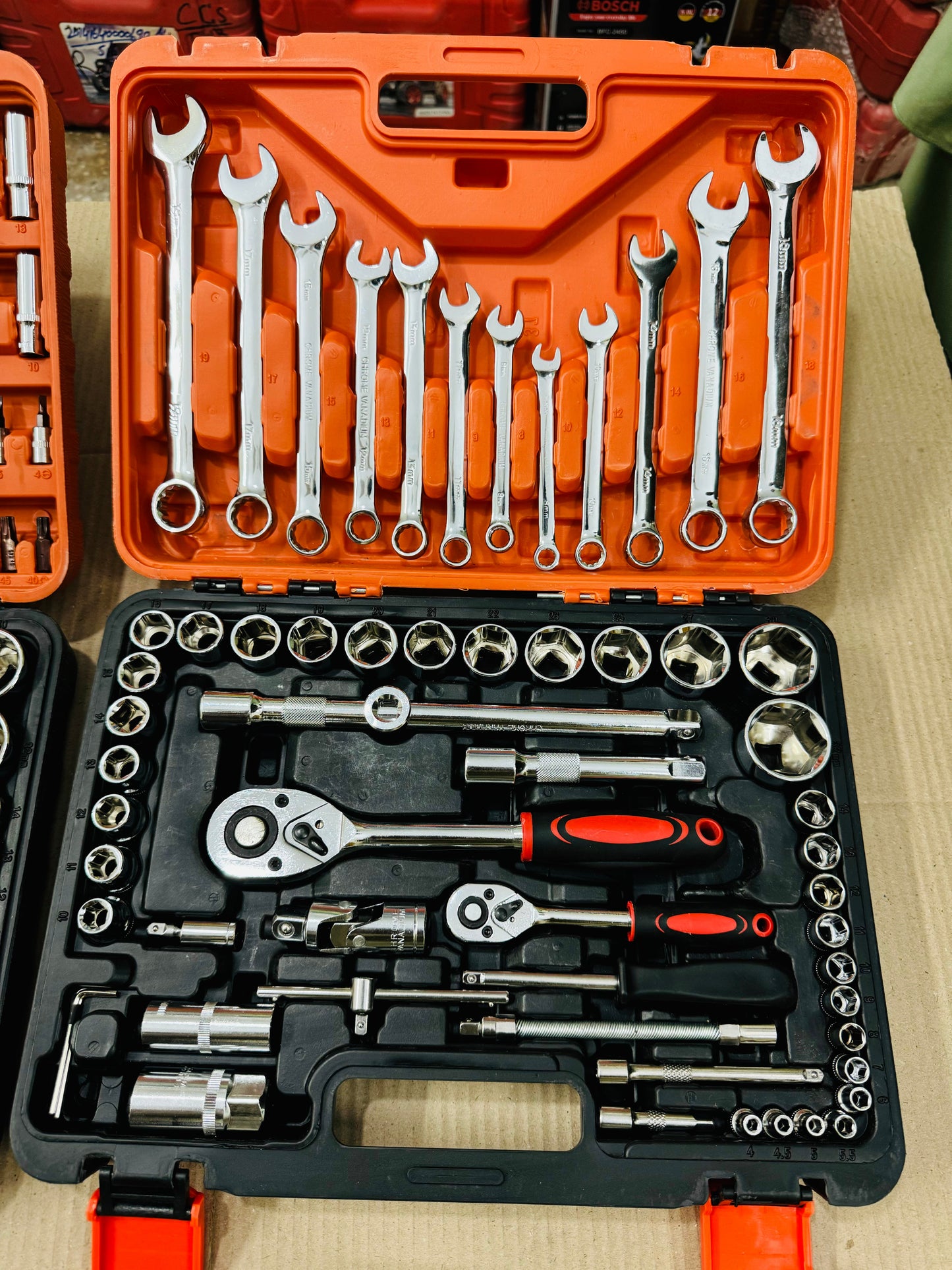 Commercial use tool box set