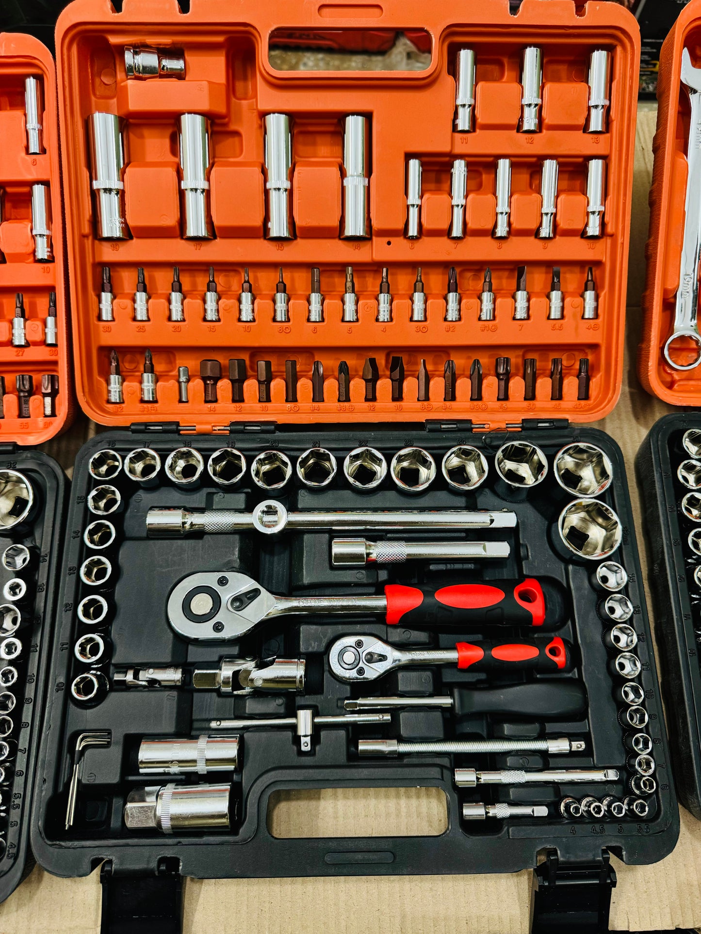 Commercial use tool box set