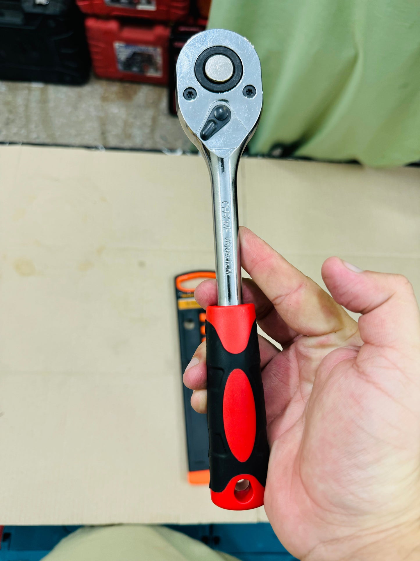 Commercial use socket wrencher