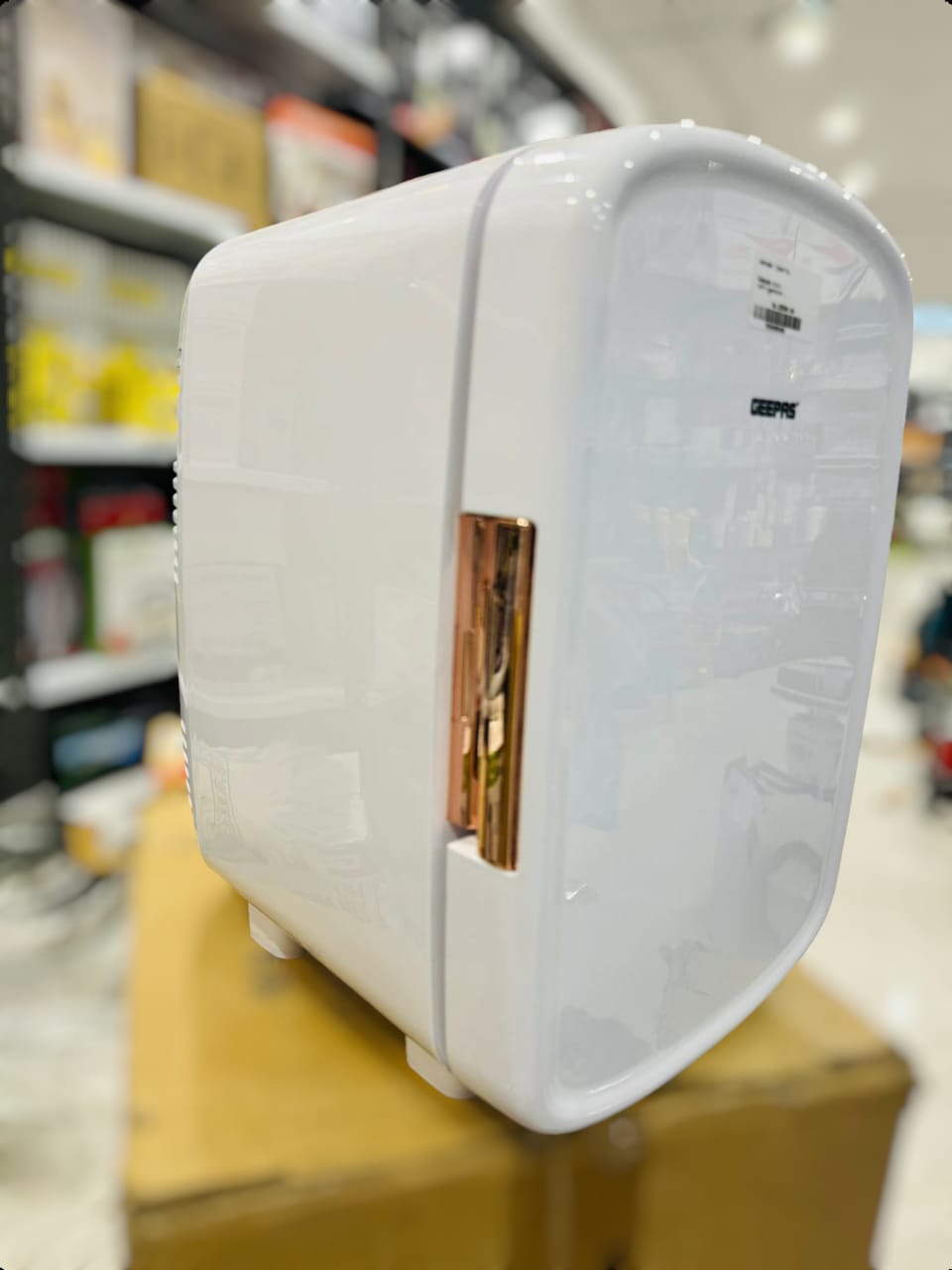 Geepas mini refrigerator