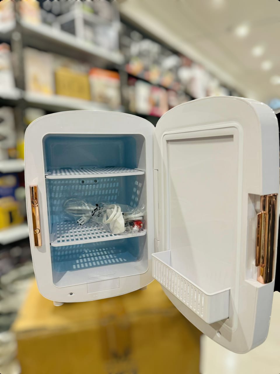 Geepas mini refrigerator