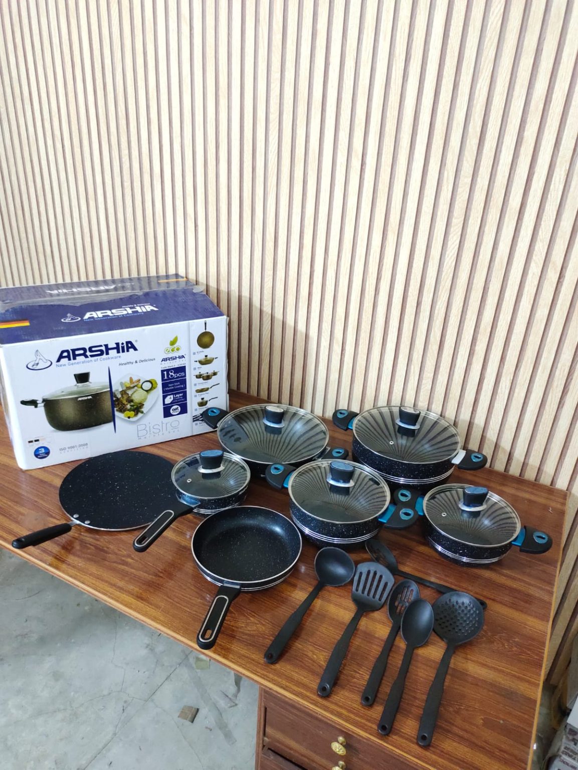 Arshia 18 pcs Marble Coated Non Stick Cookware Set