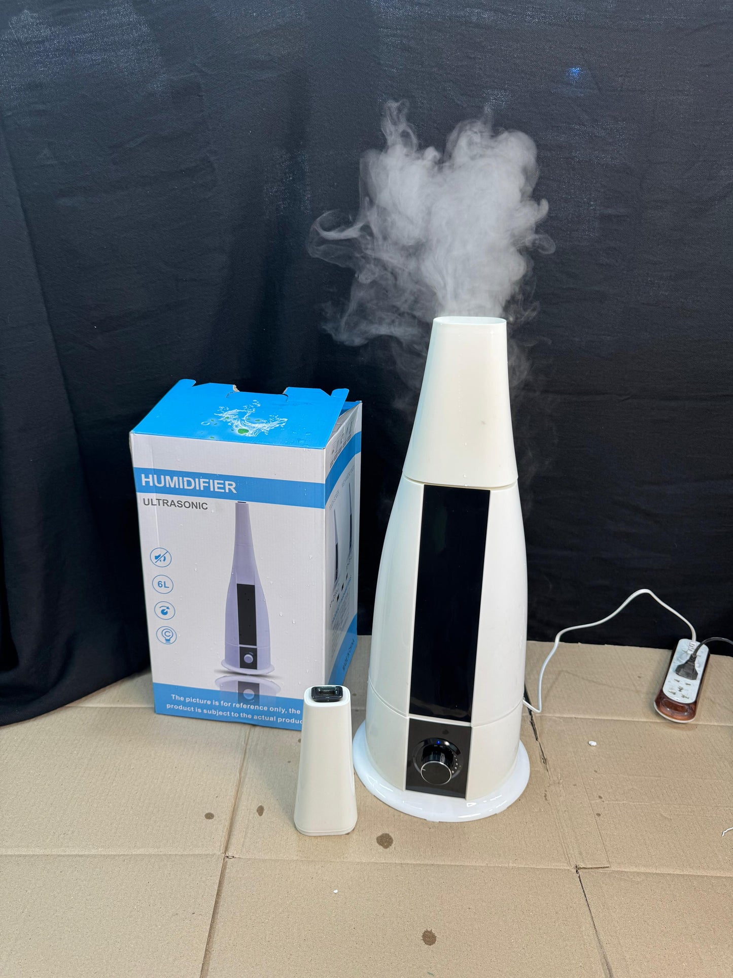 Ultrasonic large size air freshener Fog adjustment and humidity control