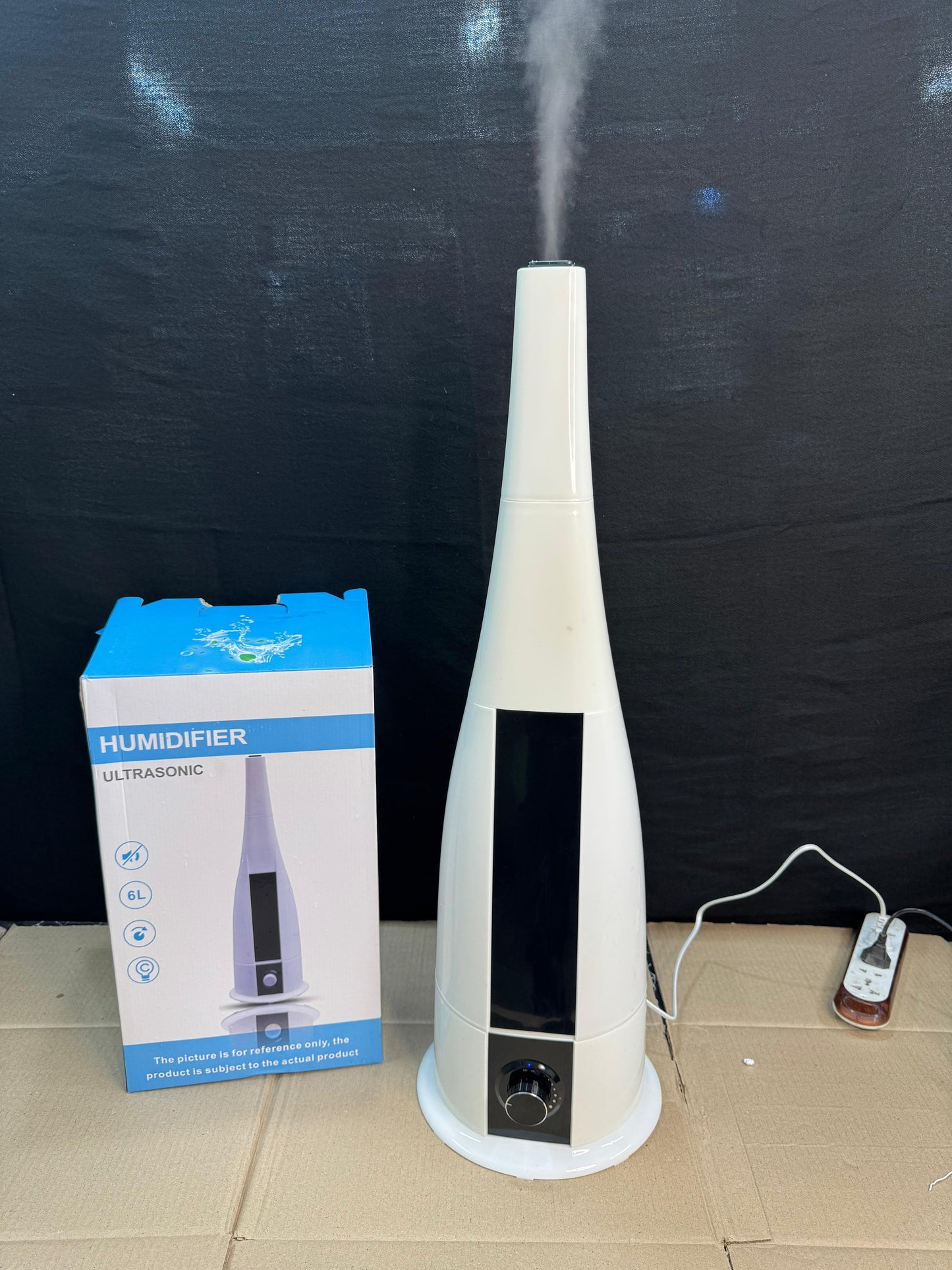 Ultrasonic large size air freshener Fog adjustment and humidity control