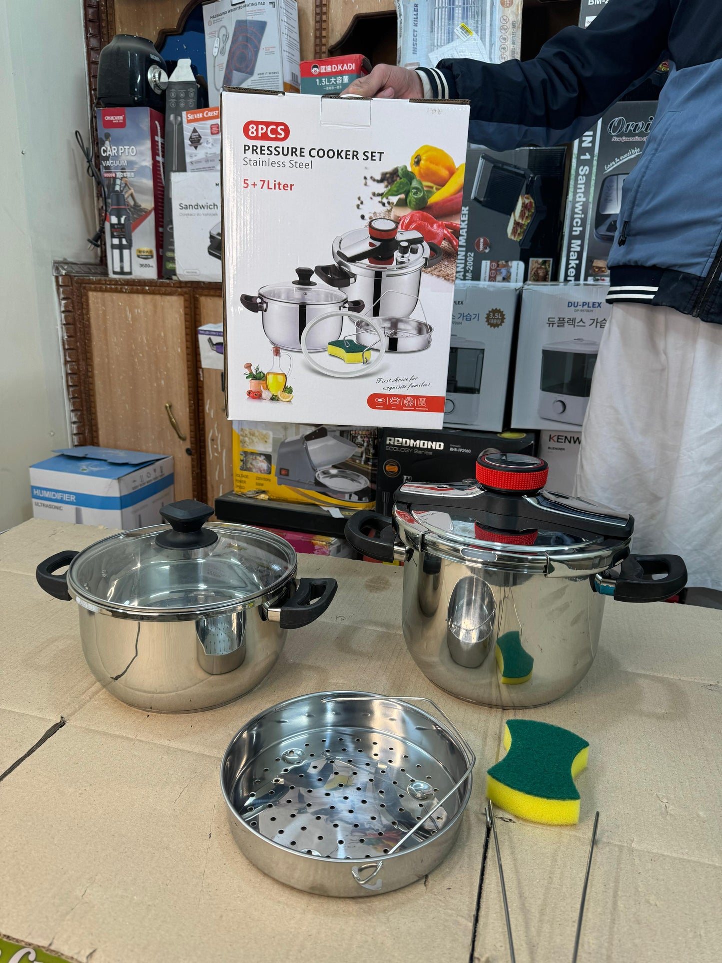 lot imported AUTOMATIC PRESSURE COOKER 7 & 5 litter