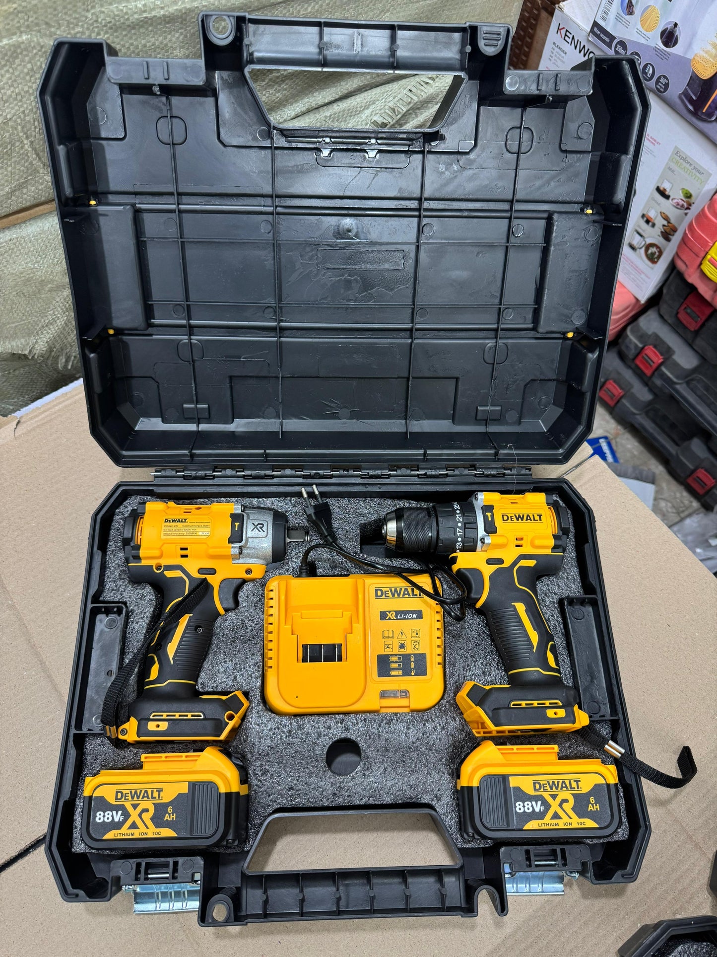 Dewalt 2 in 1 drill & impact wrench set