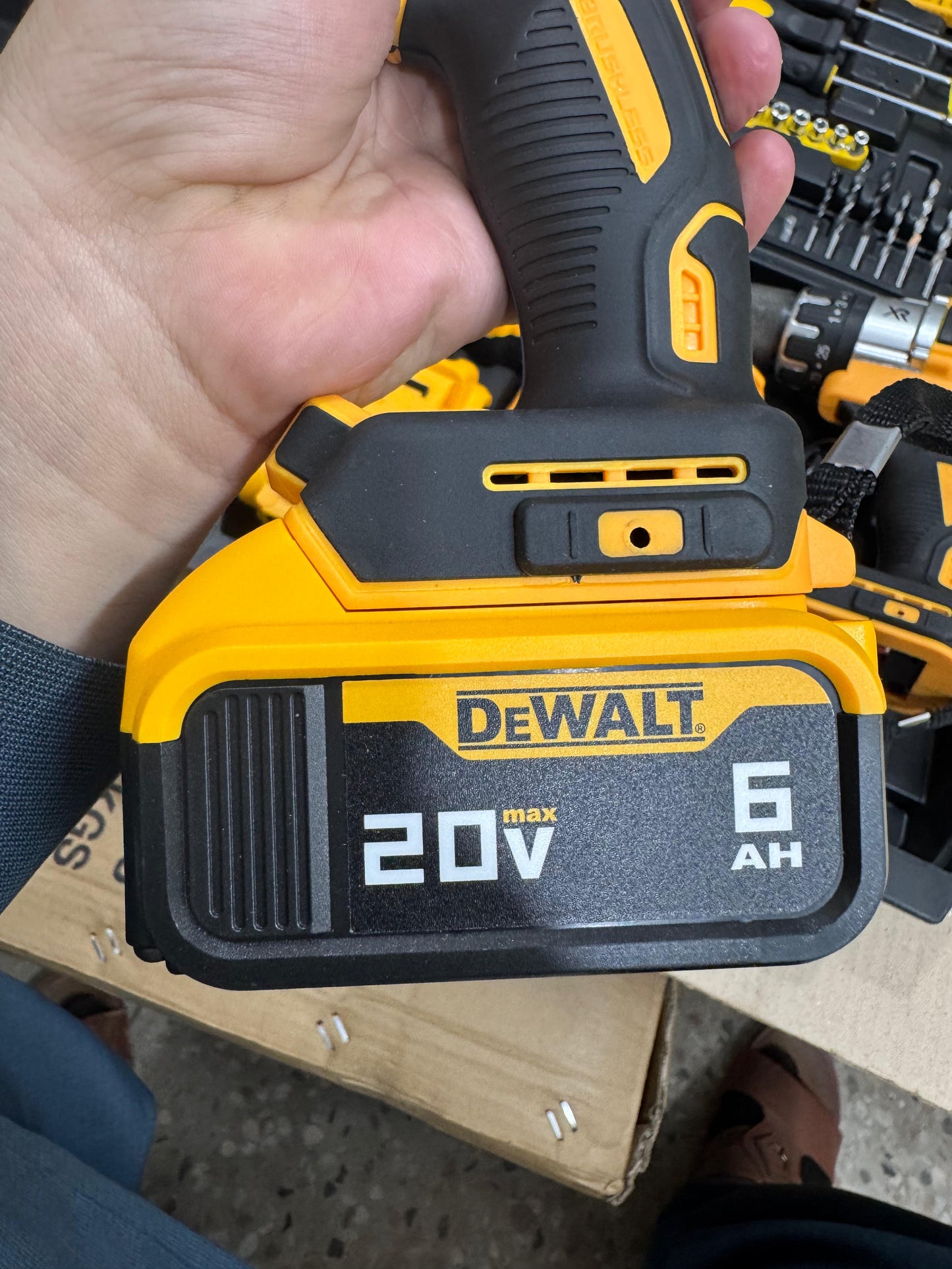 Dewalt commercial drill machine 20v