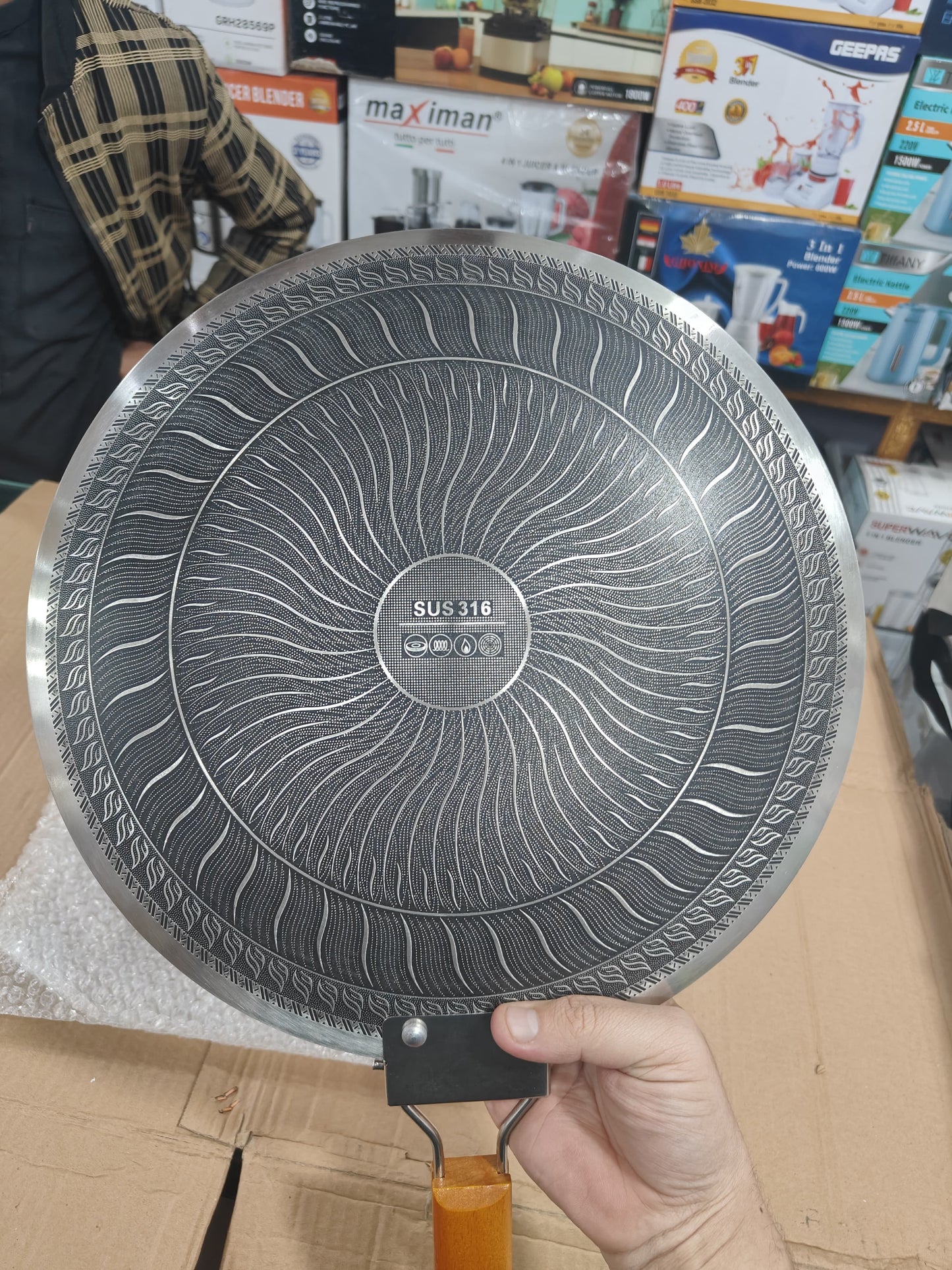 GERMAN lot single handle 34cm honeycomb lesser coating tawa