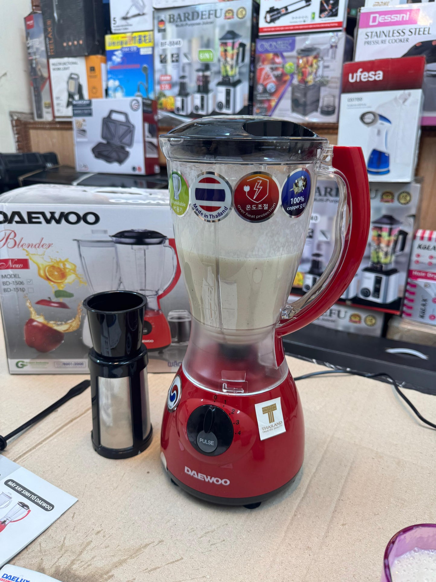 DAEWOO made in  Thailand blender
