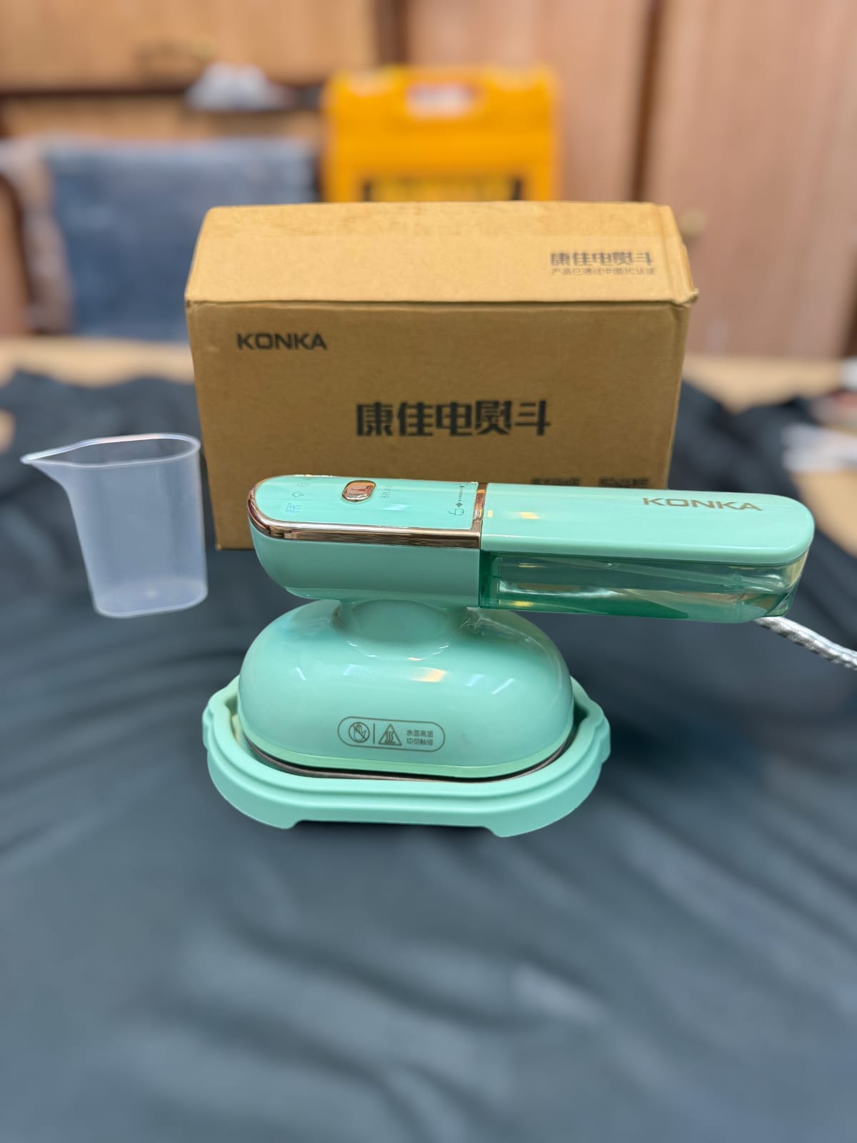 Konka Korean lot 4 in 1 steam iron & hand held steamer