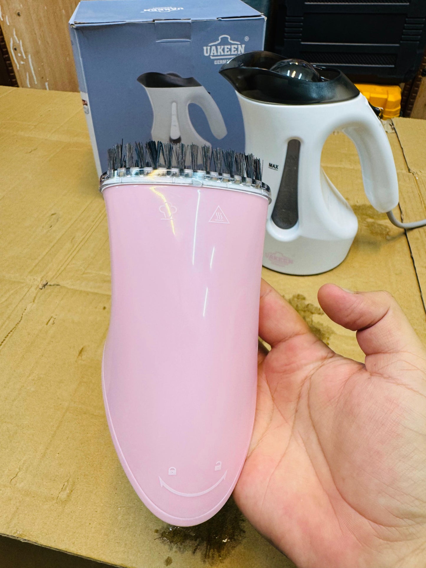 UAKEEN 2 IN 1 KETTLE & HANDY STEAMER