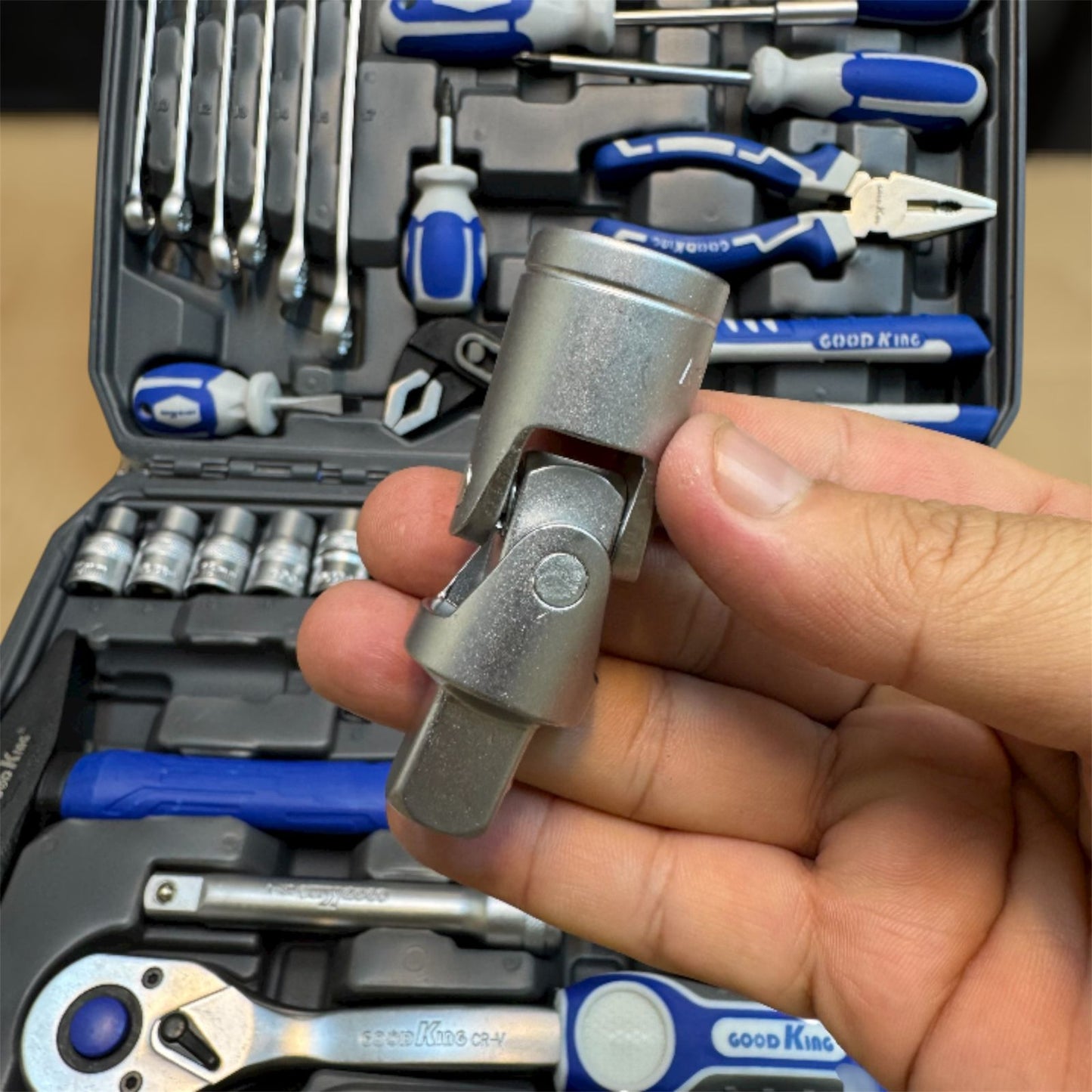 Russia GOOD KING Commercial 61 pcs  tool box