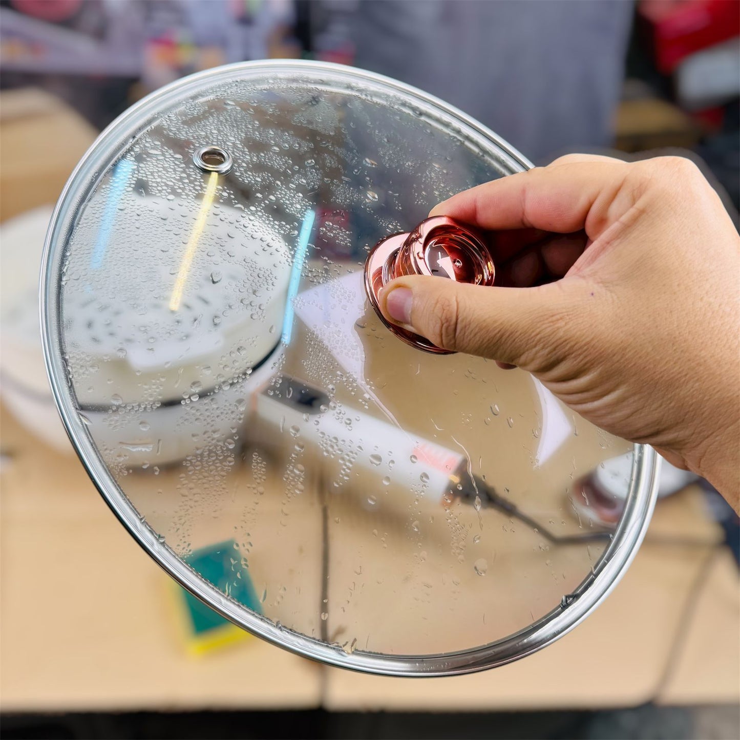Electric fry pan with food steamer