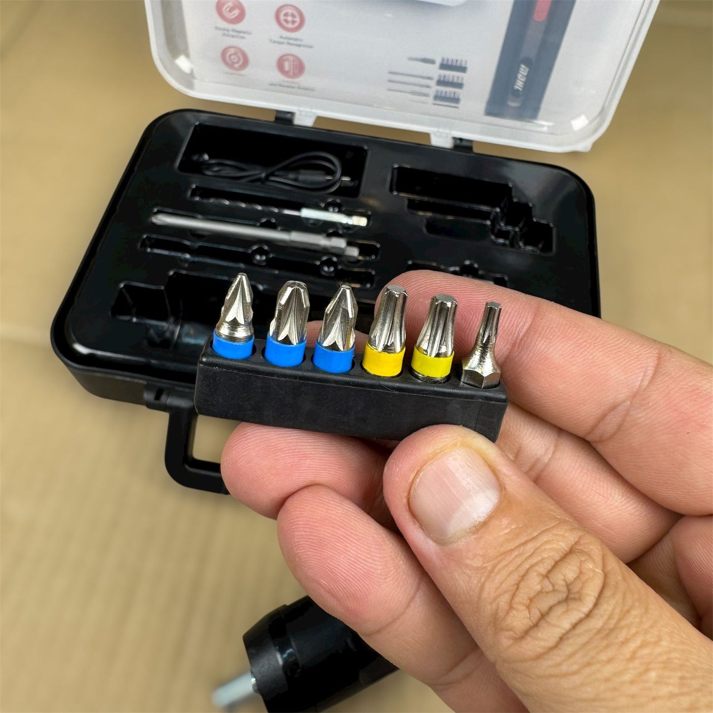 Rechargeable 22pcs screw drive set