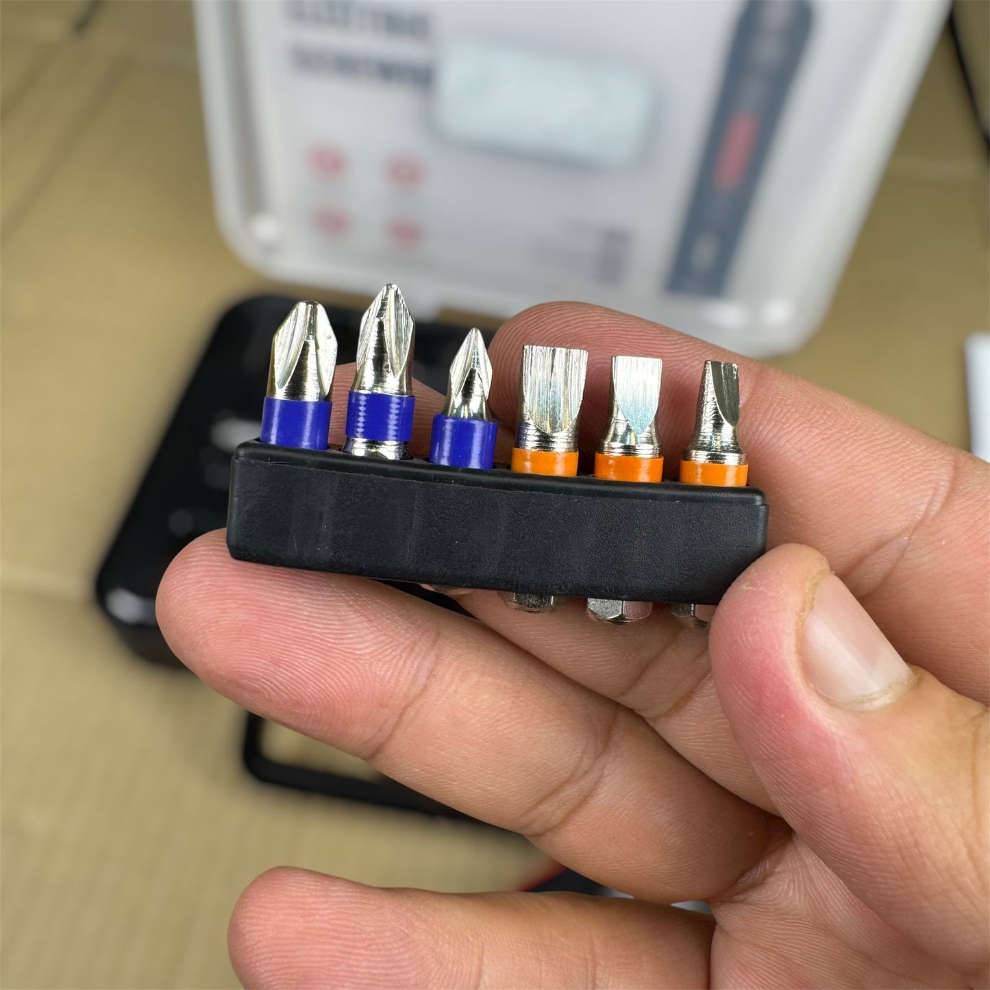 Rechargeable 22pcs screw drive set