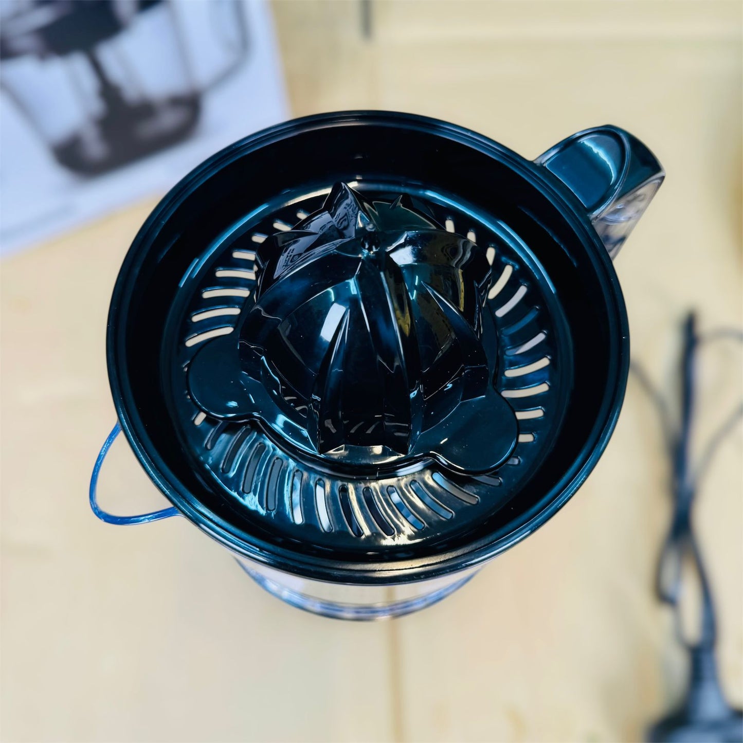 Geepas  Citrus Juicer  1.0L Large Capacity GCJ9900