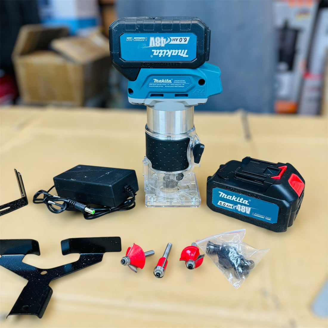 Makita 8mm rechargeable Router – Every Home Need