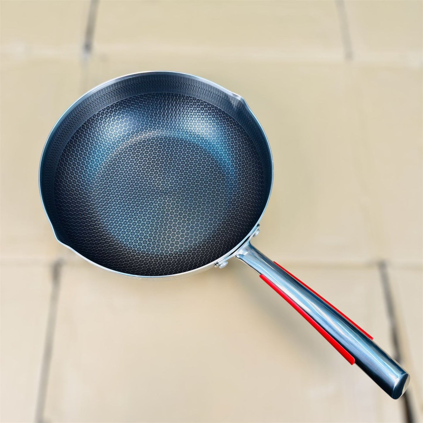 honeycomb lesser coating saucepan