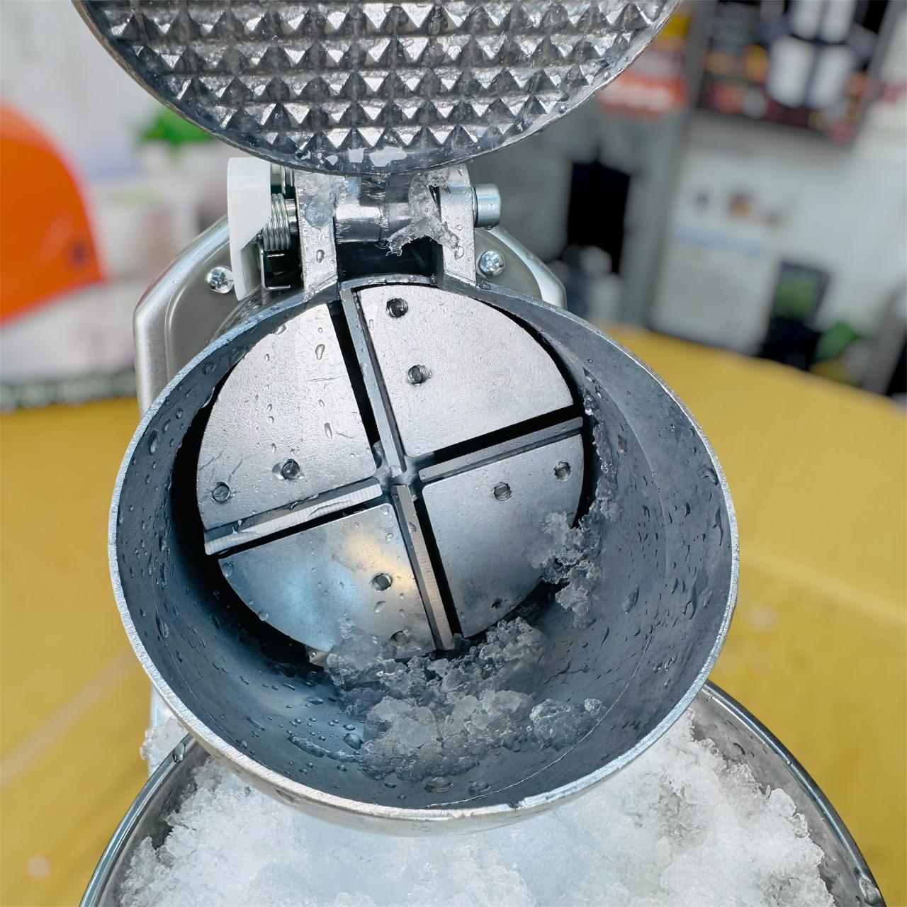 LOT IMPORTED COMMERCIAL  ICE CRUSHER MECHINE 300W