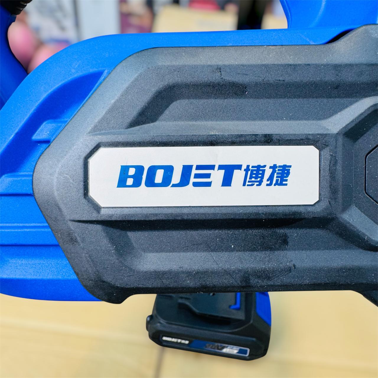 LOT imported BOJET  BJ 4372  12 inches chainsaw 2 batteries