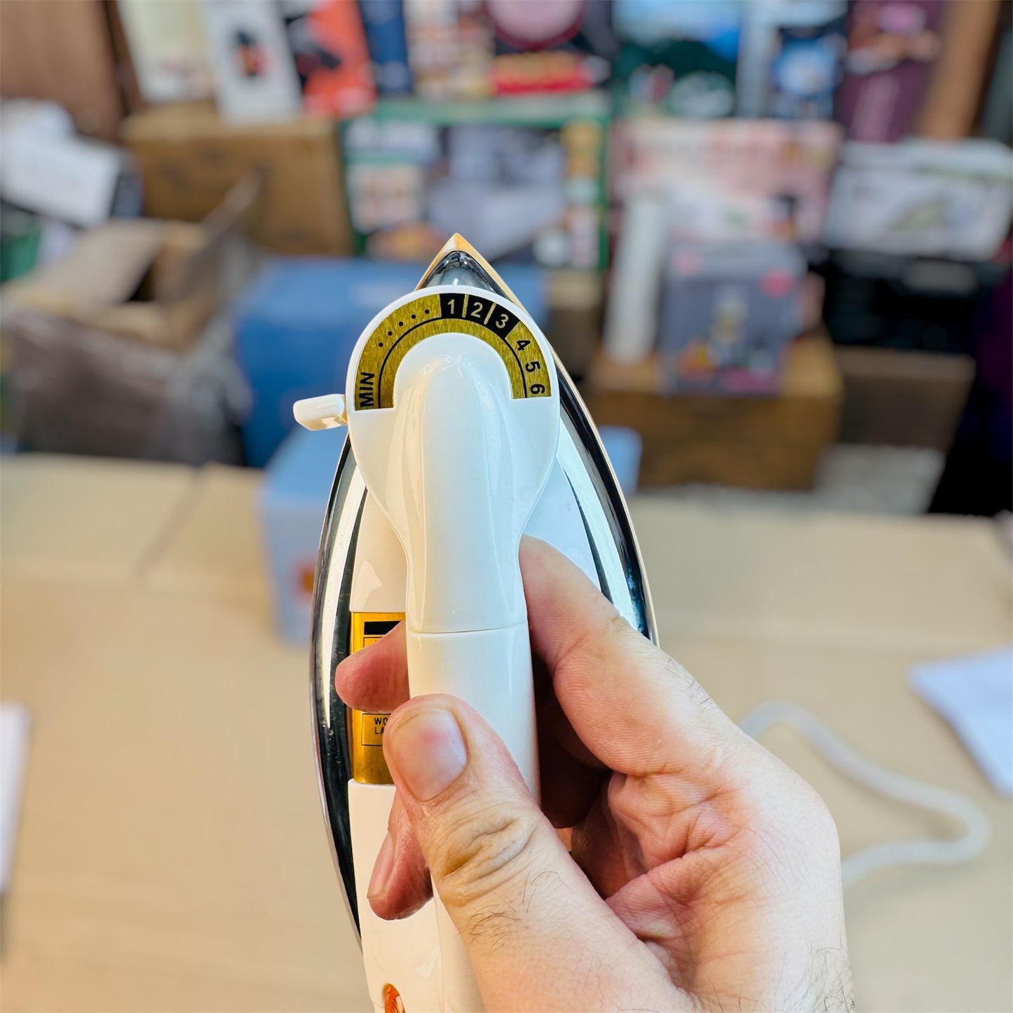 UAKEEN Elactric dry iron ZL_ 835