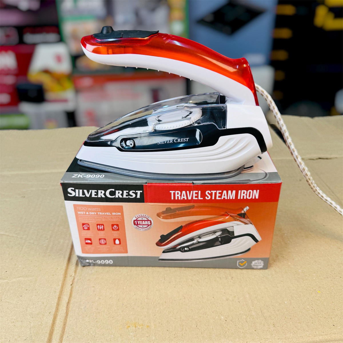 Silver Crest ZK9090 travel steam iron main view