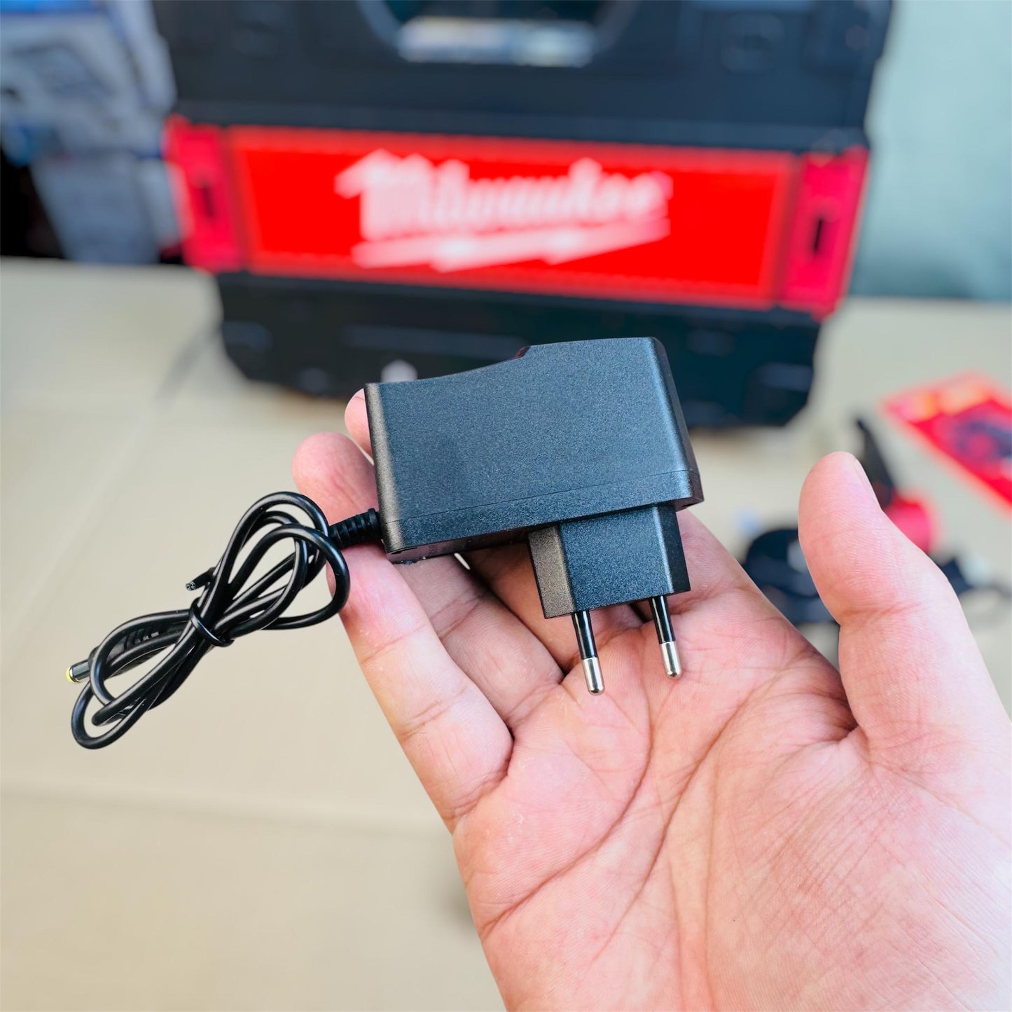 Milwaukee-style level battery charger