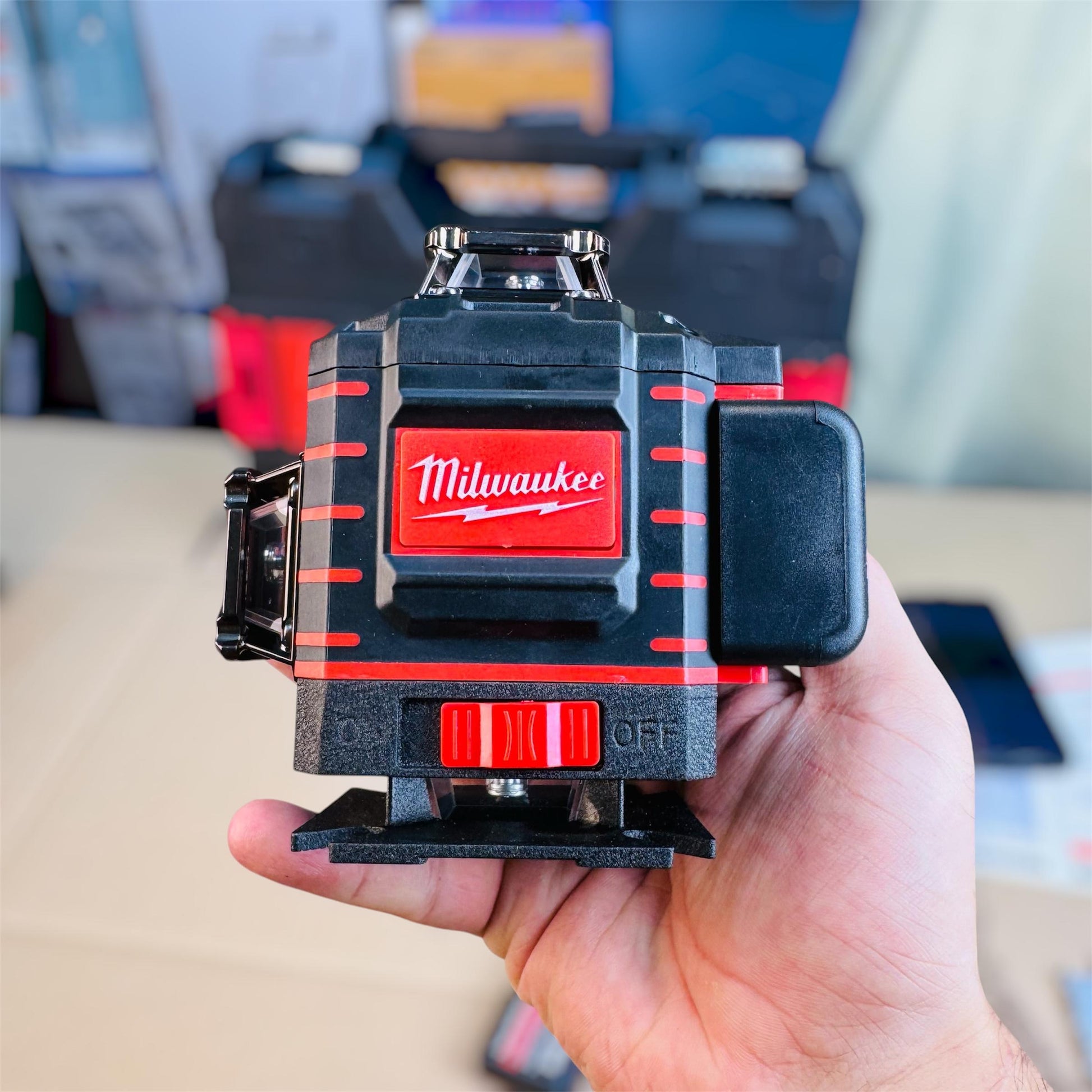 Milwaukee-style level remote control