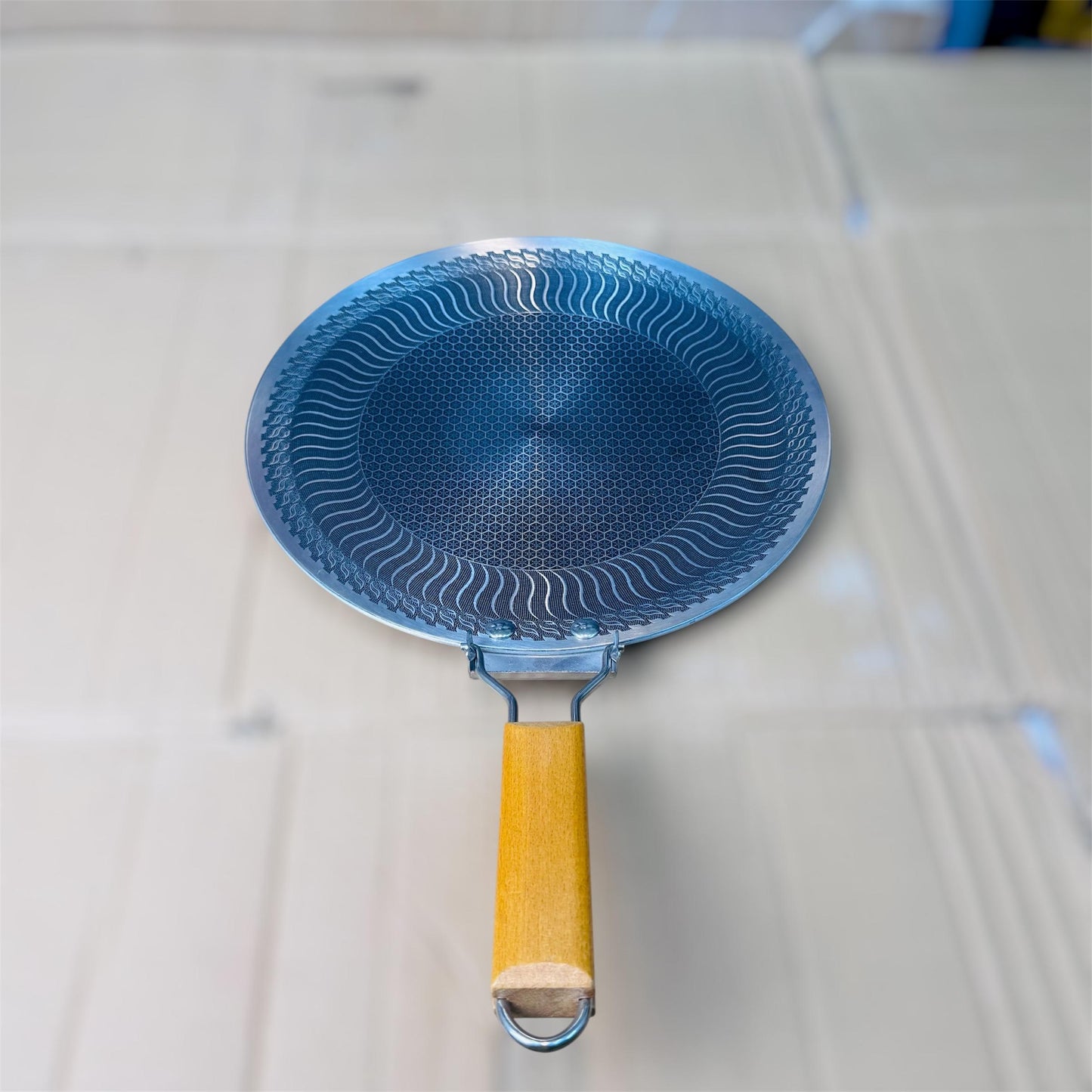 Honeycomb Laser Coating 32cm Tawa – Non-Stick Griddle Pan