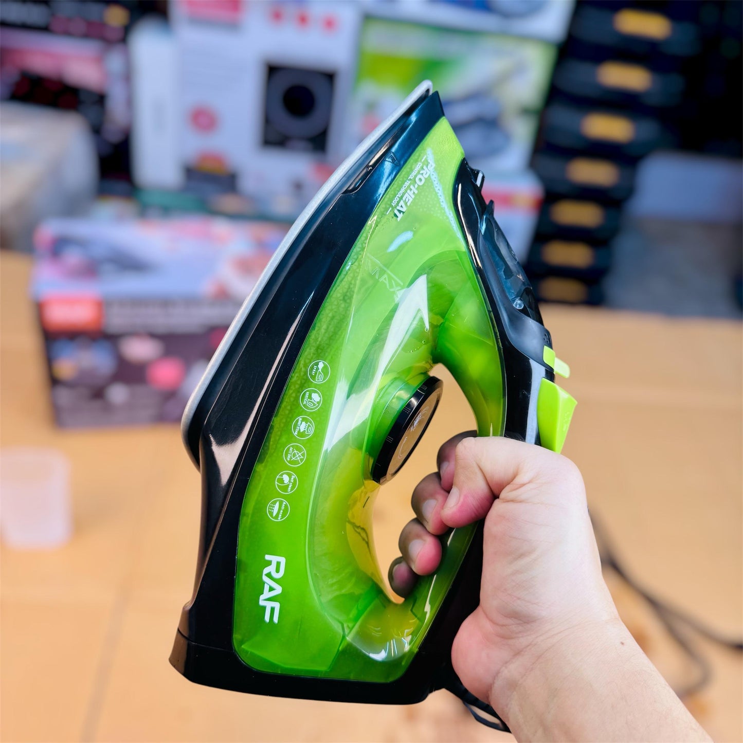 RAF Electric Steam Iron – Fast Heat-Up Clothes Iron