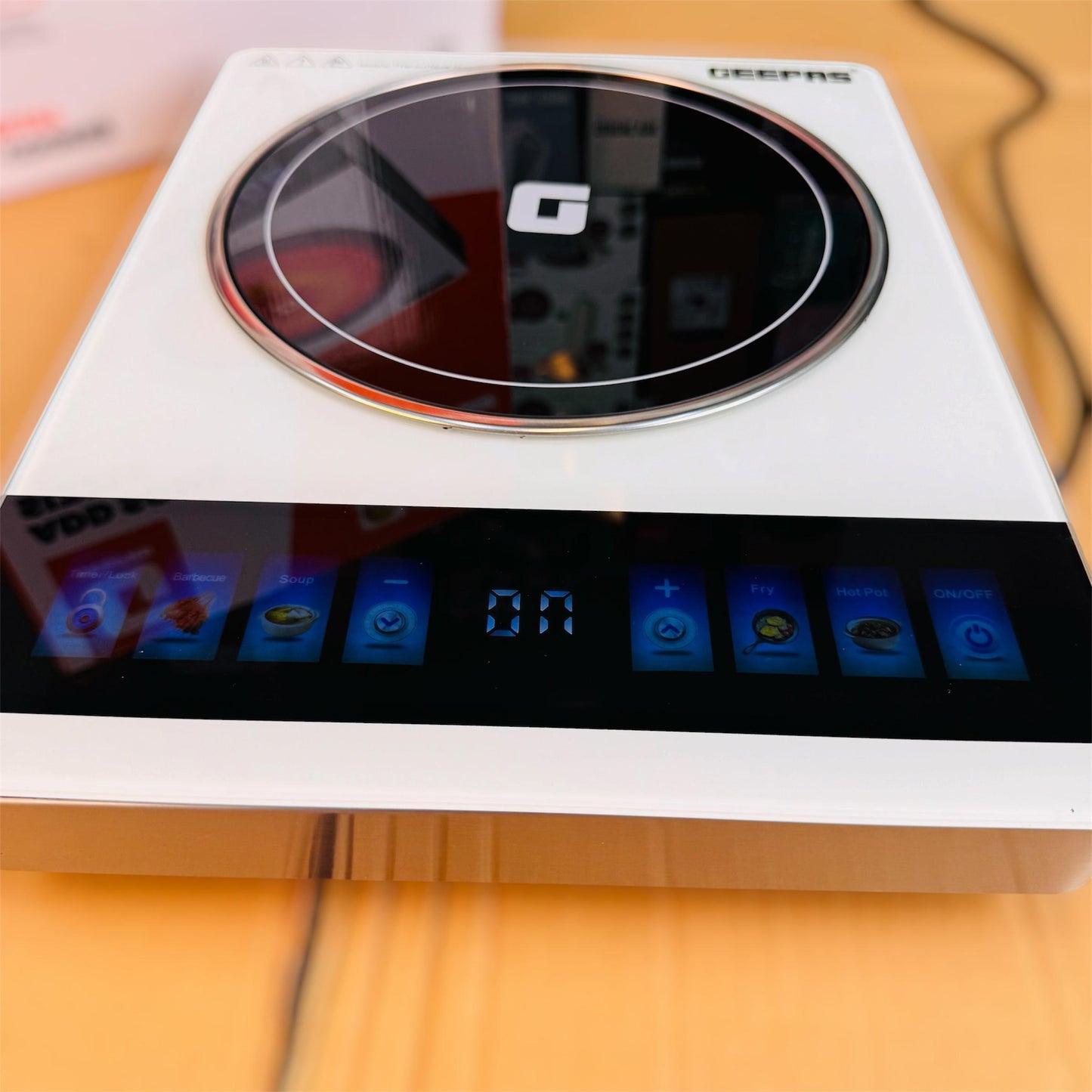 Geepas GIC33030P Digital Infrared Cooker – Single Burner with LED Display