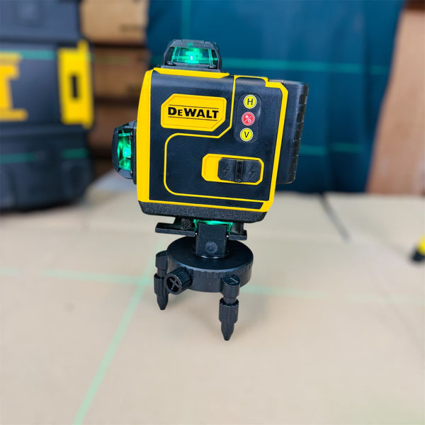 Makita 360° Rechargeable Laser Level – Professional Alignment Tool