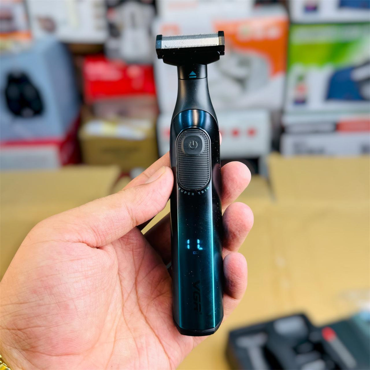 VGR 2-in-1 Trimmer & Shaver – Cordless Rechargeable Grooming Kit