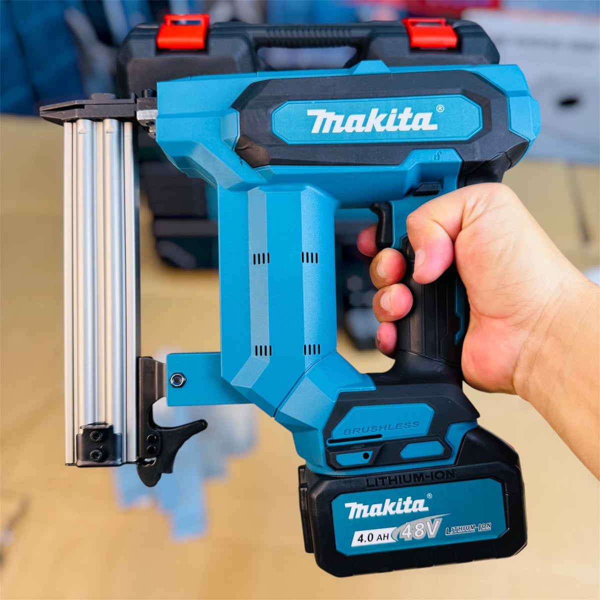 Makita Rechargeable Nail Gun 30mm – Cordless Battery Nailer