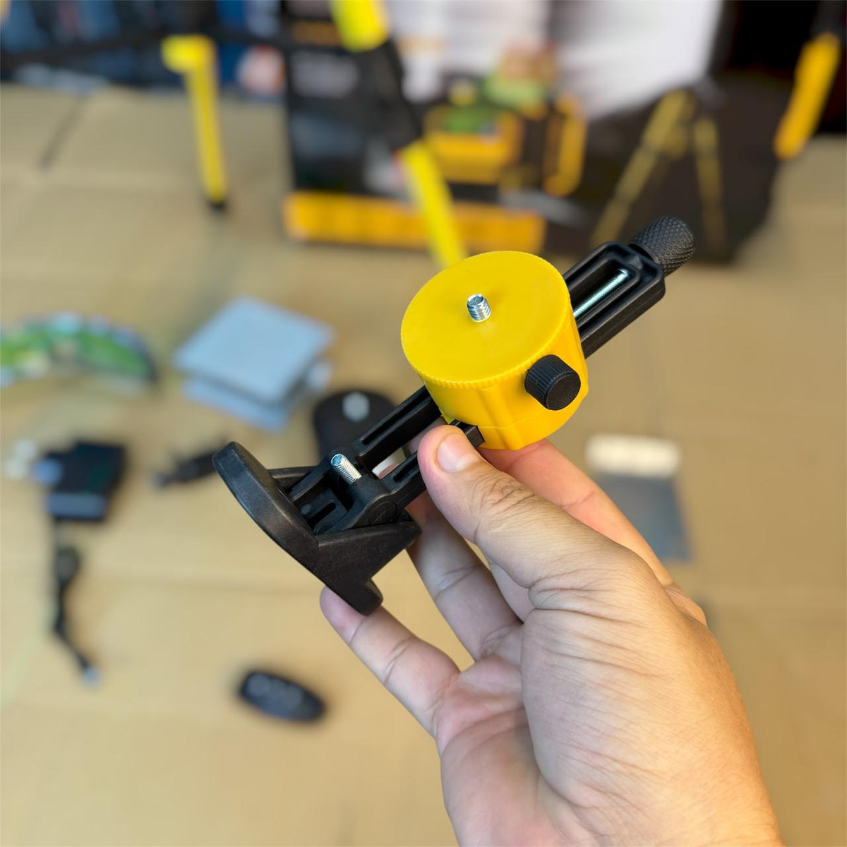 DeWalt 360° Rechargeable Laser Level – 16-Line Green Laser with Tripod & Remote