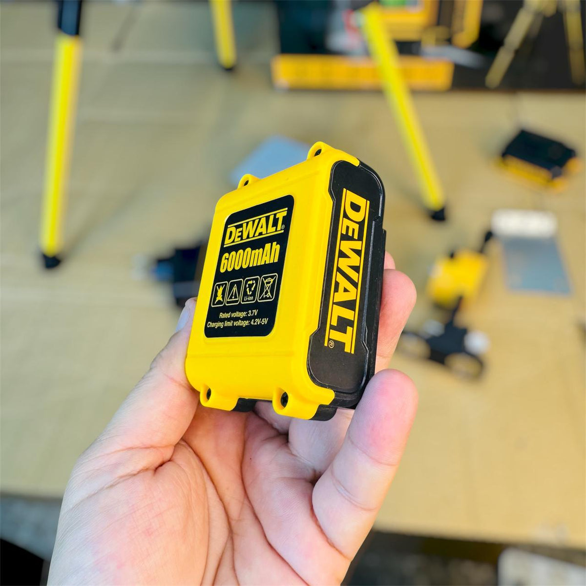 DeWalt 360° Rechargeable Laser Level – 16-Line Green Laser with Tripod & Remote