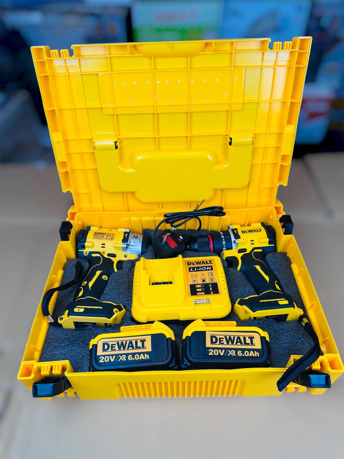 2 in 1 drill & impact with tools set (DeWalt 20V)