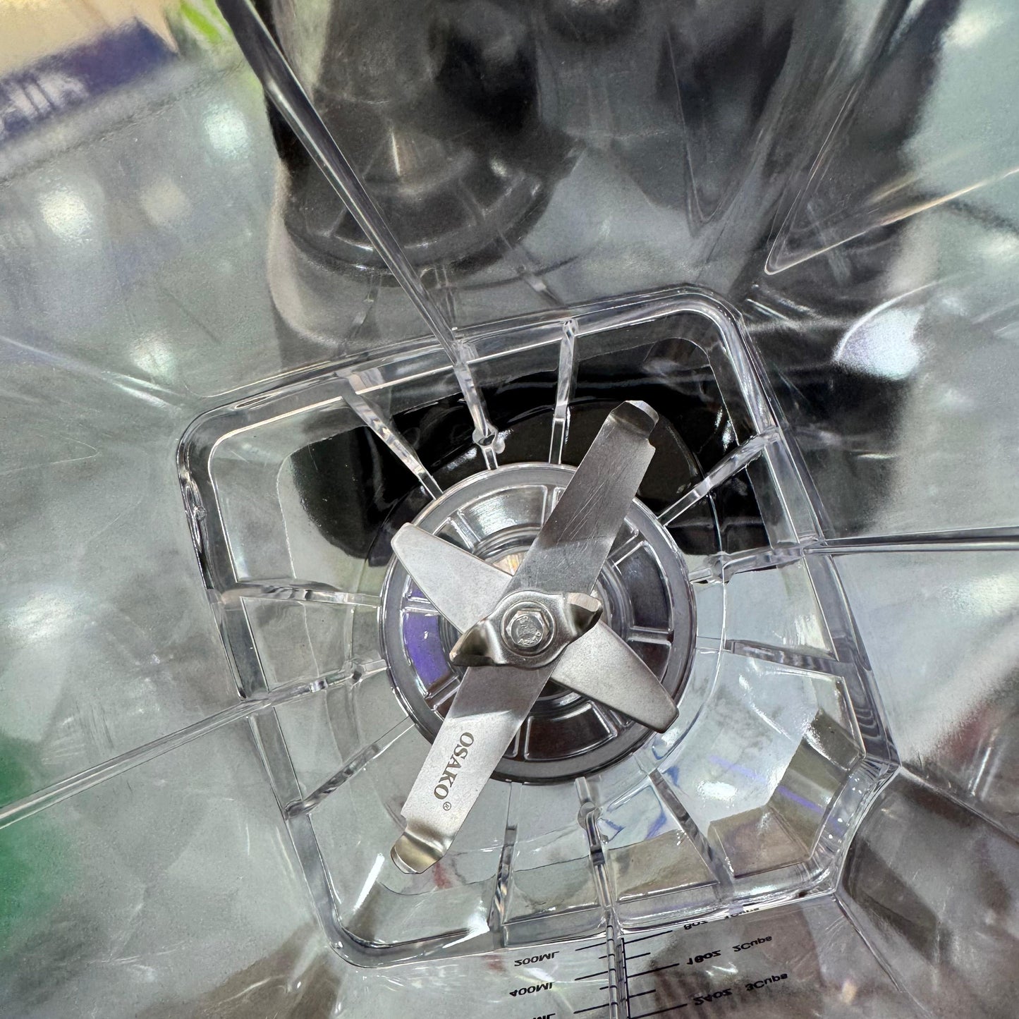 Soundproof digital commercial blender